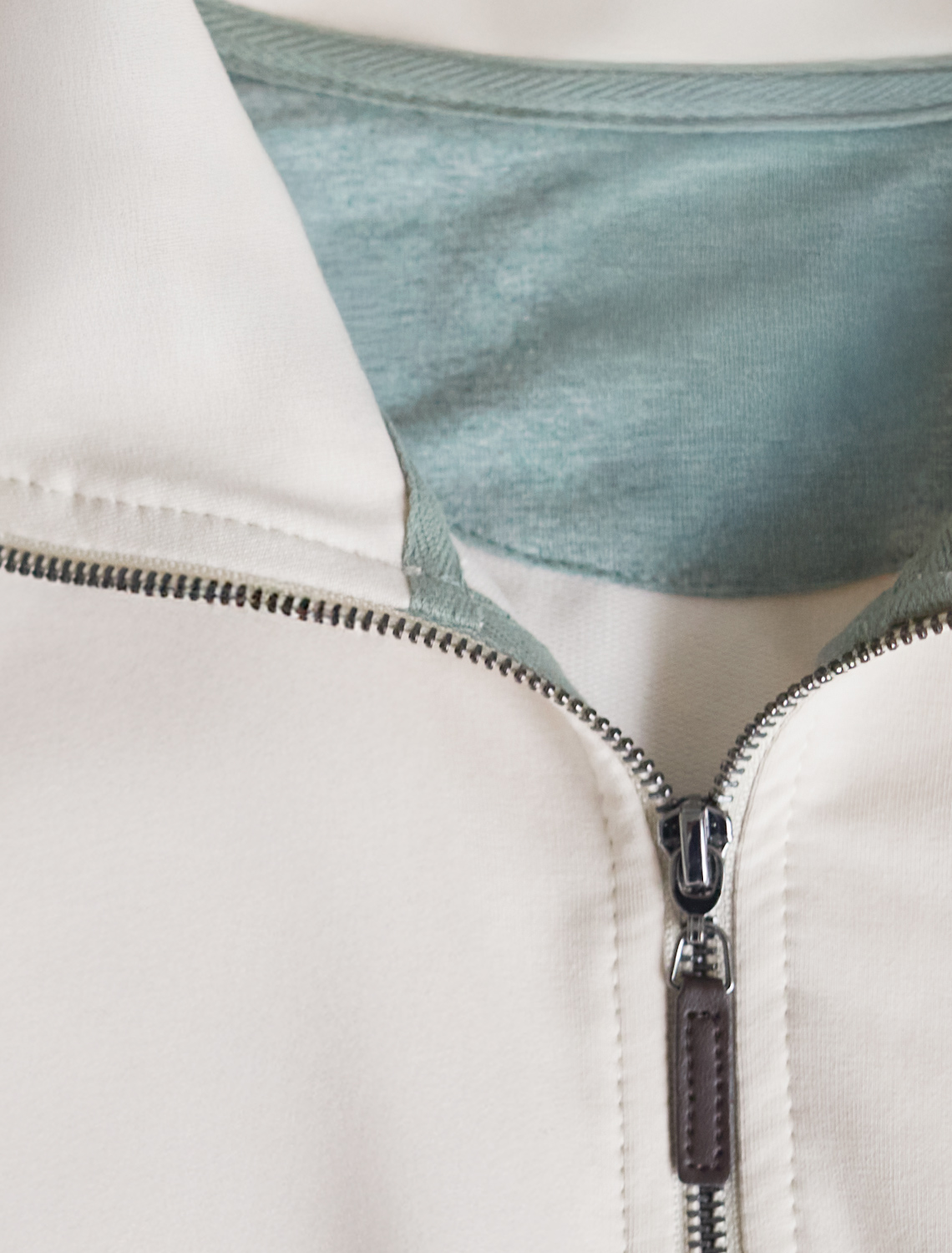 картинка Джемпер мужской св.бежевый магазин Одежда+ являющийся официальным дистрибьютором в России 