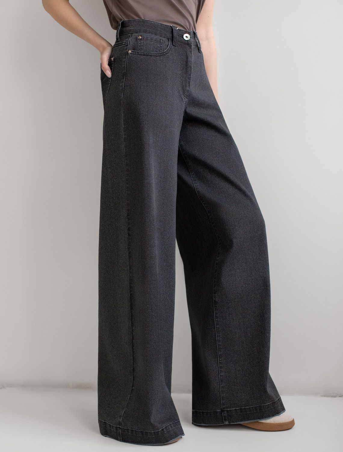 картинка Джинсы женские черный магазин Одежда+ являющийся официальным дистрибьютором в России 