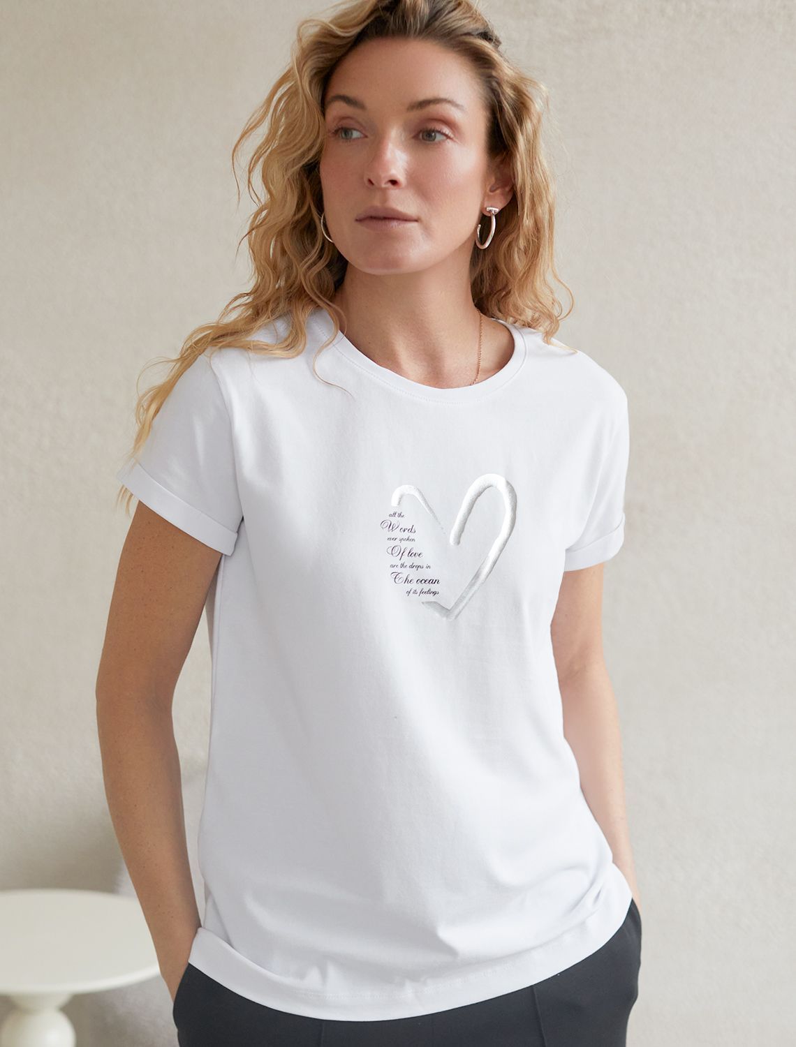 картинка Футболка женская белый_сердце магазин Одежда+ являющийся официальным дистрибьютором в России 