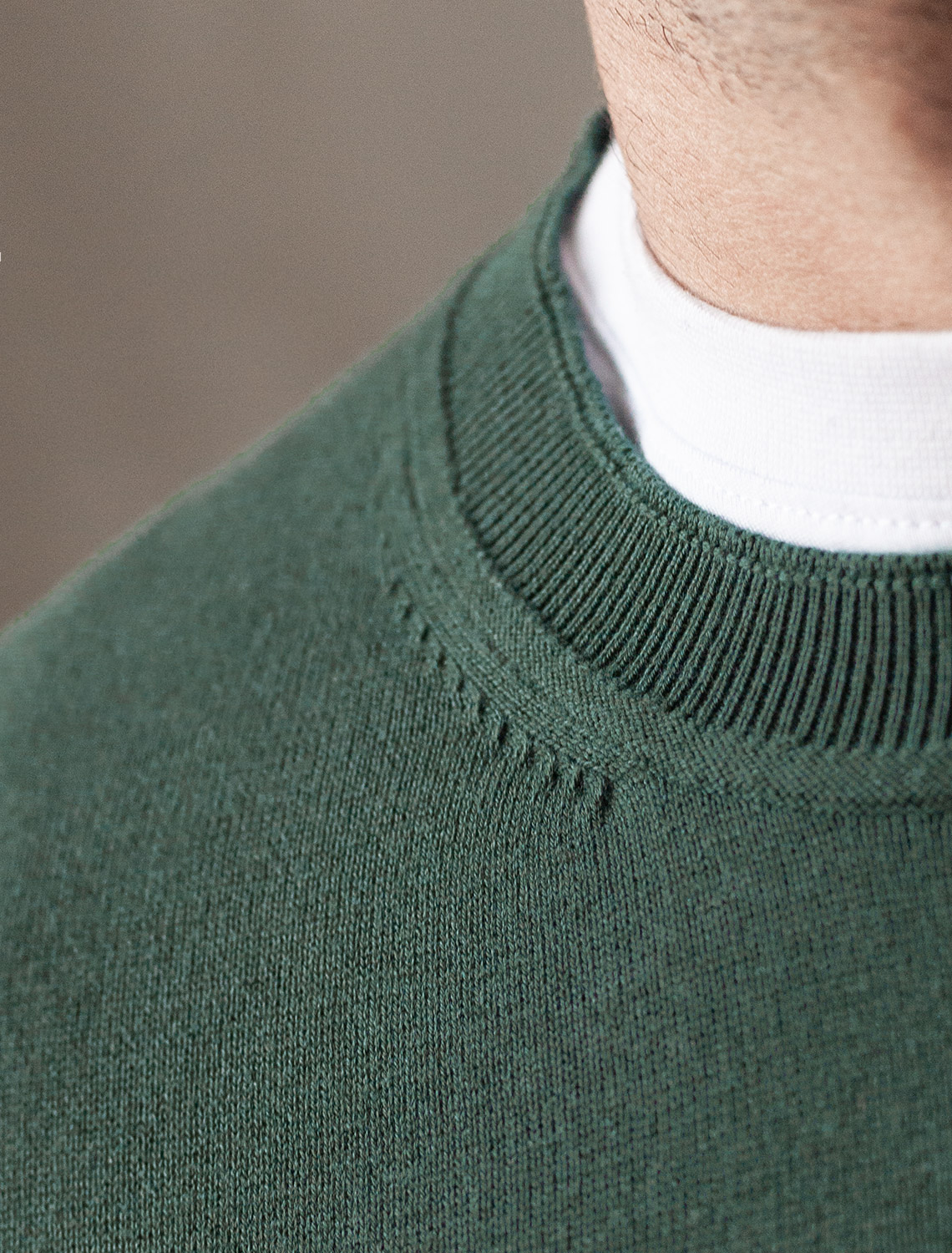 картинка Джемпер мужской дымчатый зеленый от магазина Одежда+