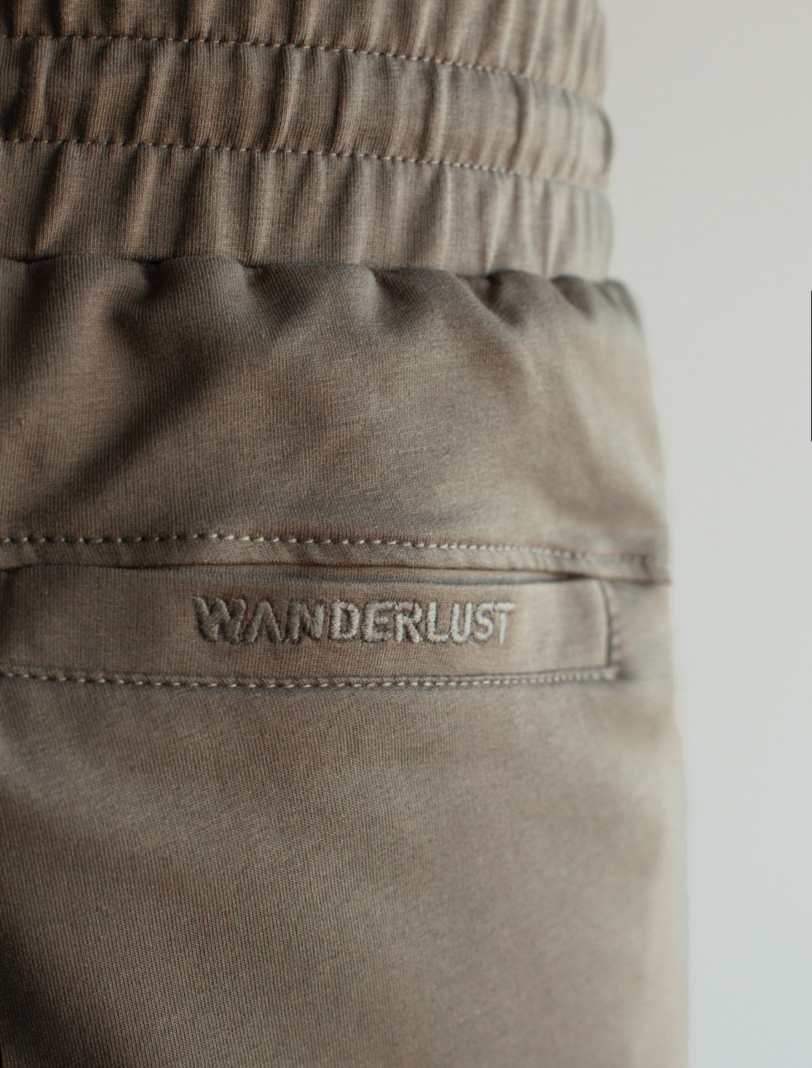 картинка Брюки мужские хаки от магазина Одежда+