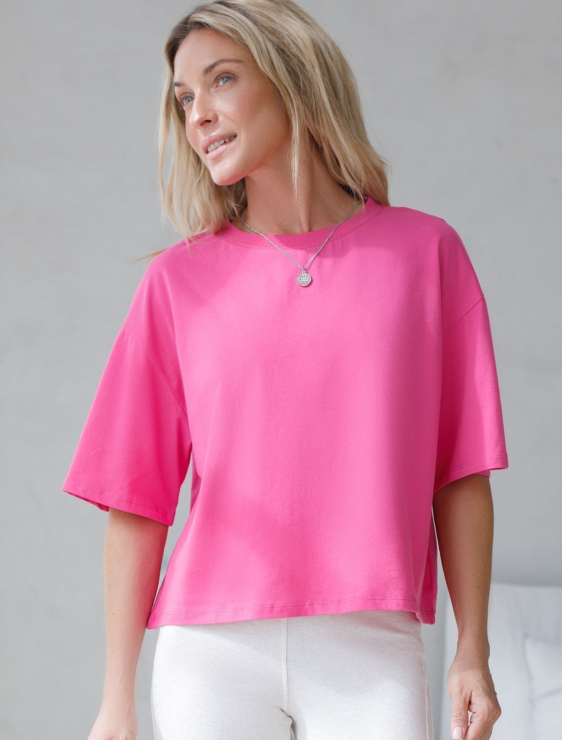 картинка Футболка женская розовая фуксия магазин Одежда+ являющийся официальным дистрибьютором в России 