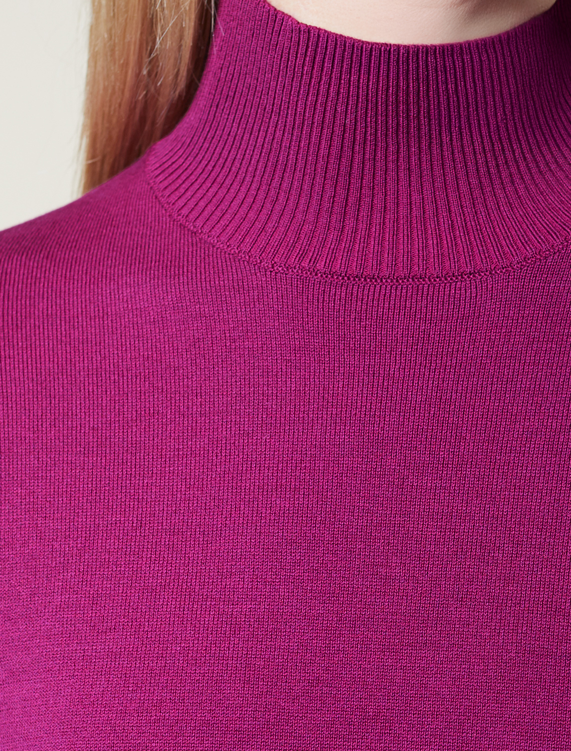 картинка Платье вязаное женское пурпурный магазин Одежда+ являющийся официальным дистрибьютором в России 