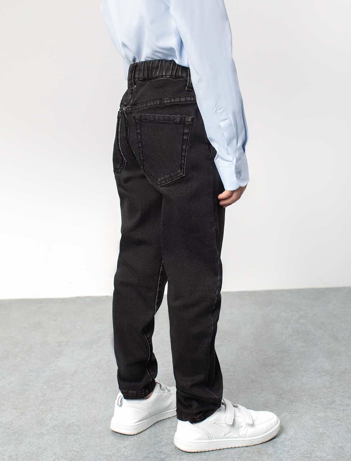 картинка Джинсы для мальчика черный от магазина Одежда+