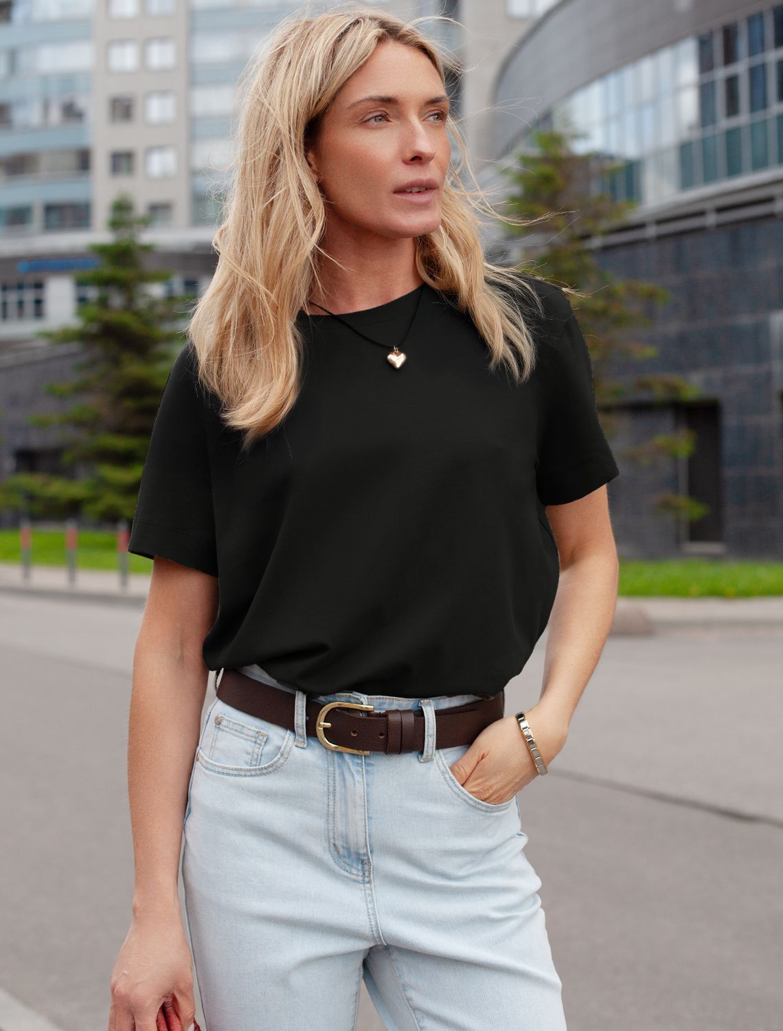 картинка Футболка женская черный от магазина Одежда+