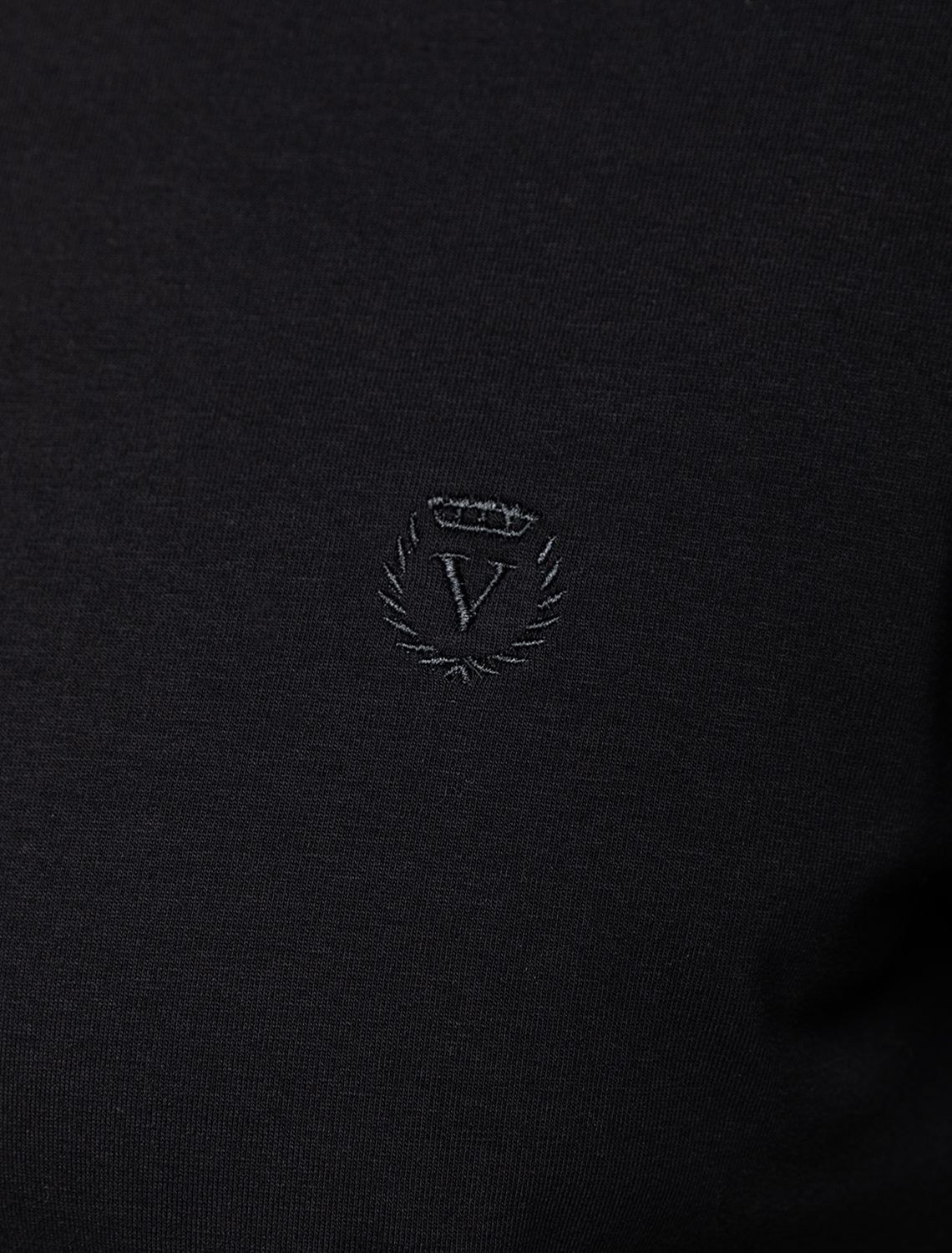 картинка Футболка мужская черный магазин Одежда+ являющийся официальным дистрибьютором в России 