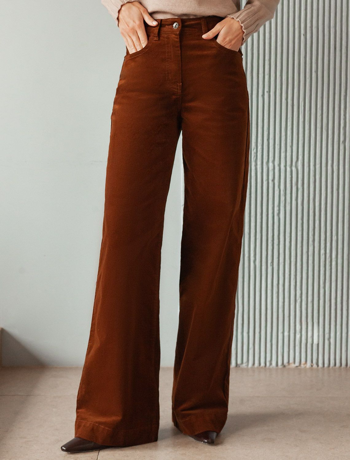 картинка Брюки женские светло-коричневый магазин Одежда+ являющийся официальным дистрибьютором в России 