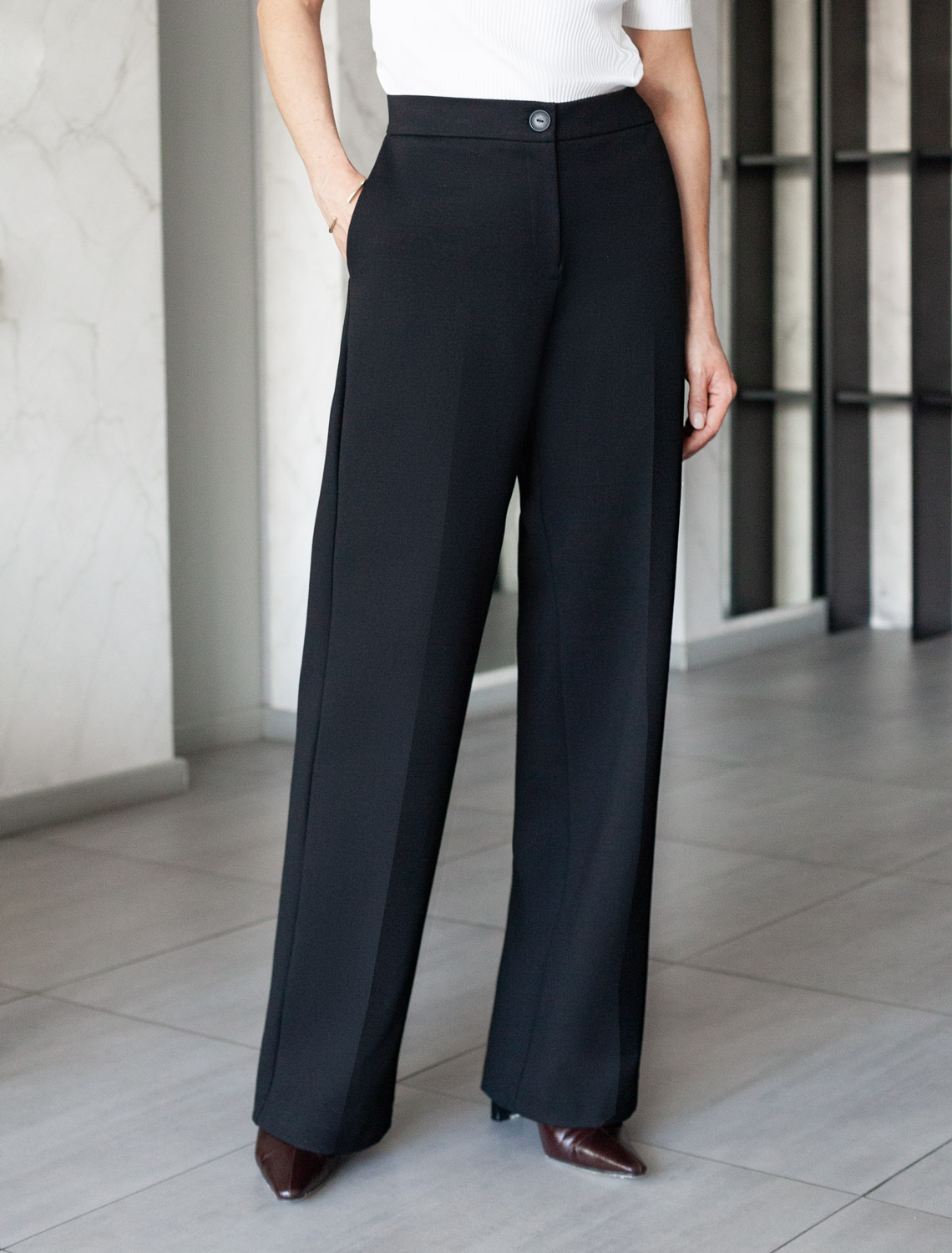 картинка Брюки женские черный магазин Одежда+ являющийся официальным дистрибьютором в России 