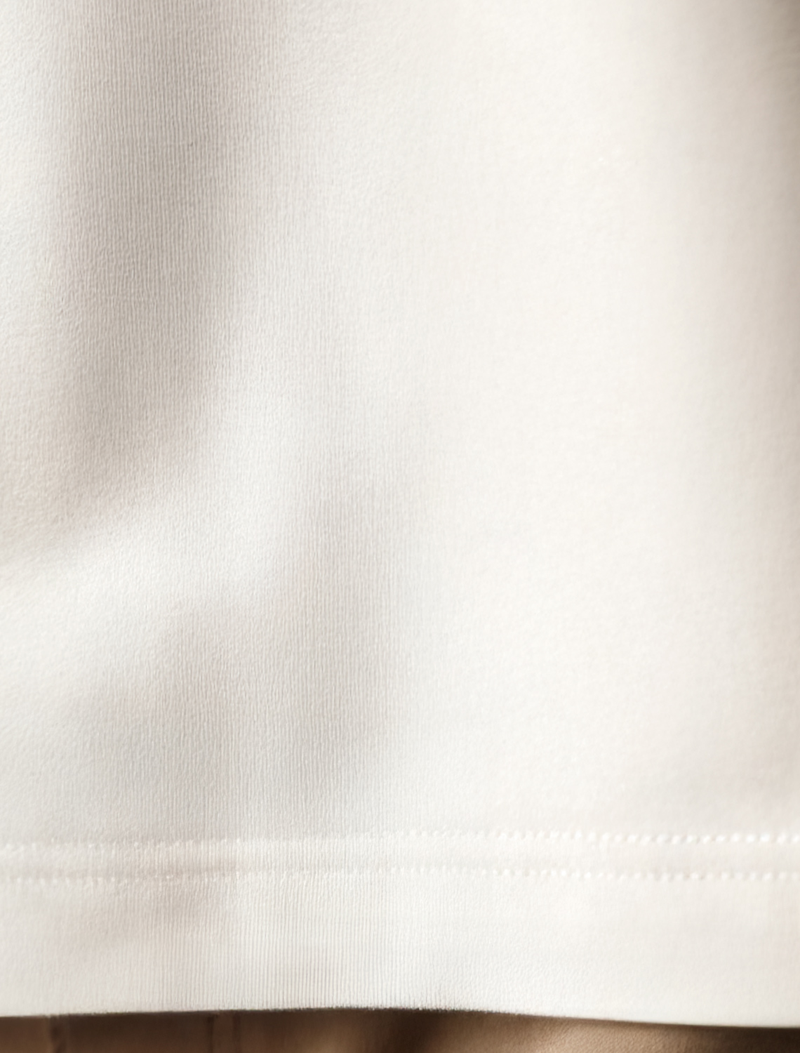 картинка Футболка мужская бежевый_explore от магазина Одежда+