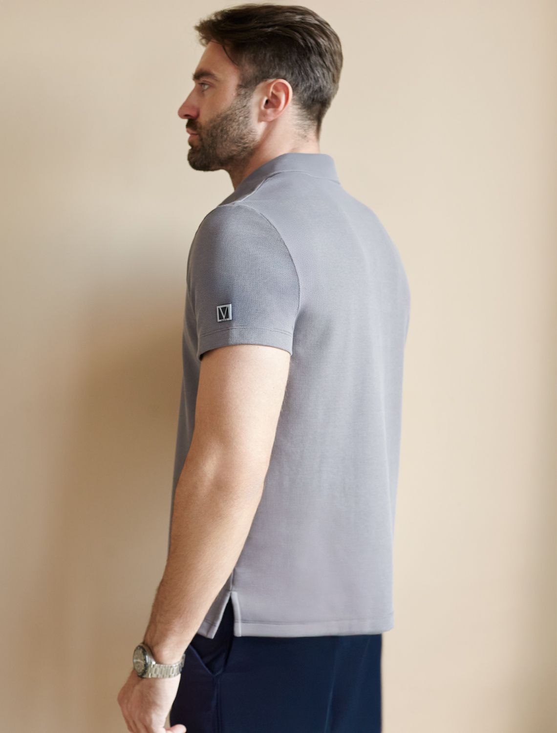 картинка Футболка мужская серый от магазина Одежда+