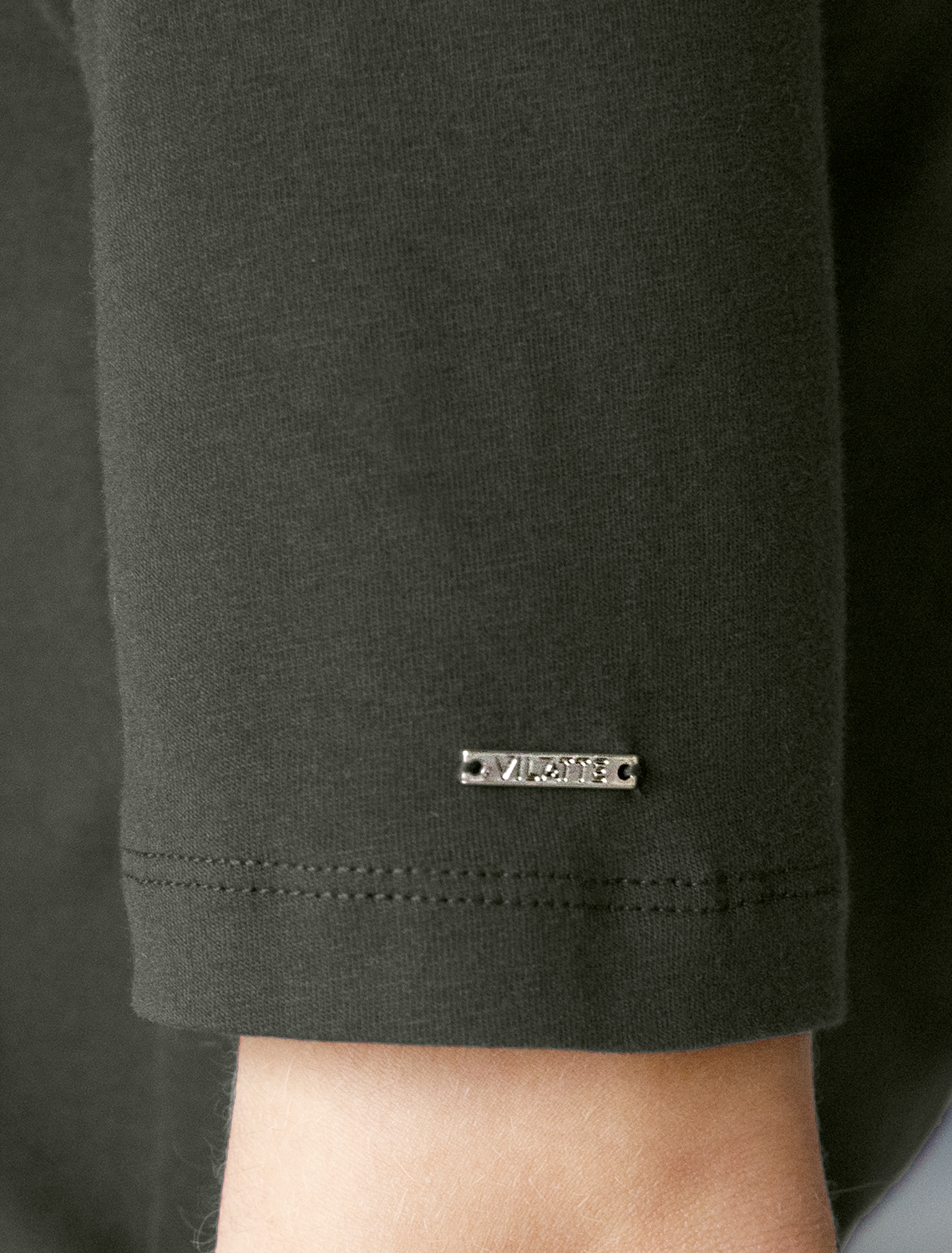 картинка Джемпер женский темно-оливковый магазин Одежда+ являющийся официальным дистрибьютором в России 