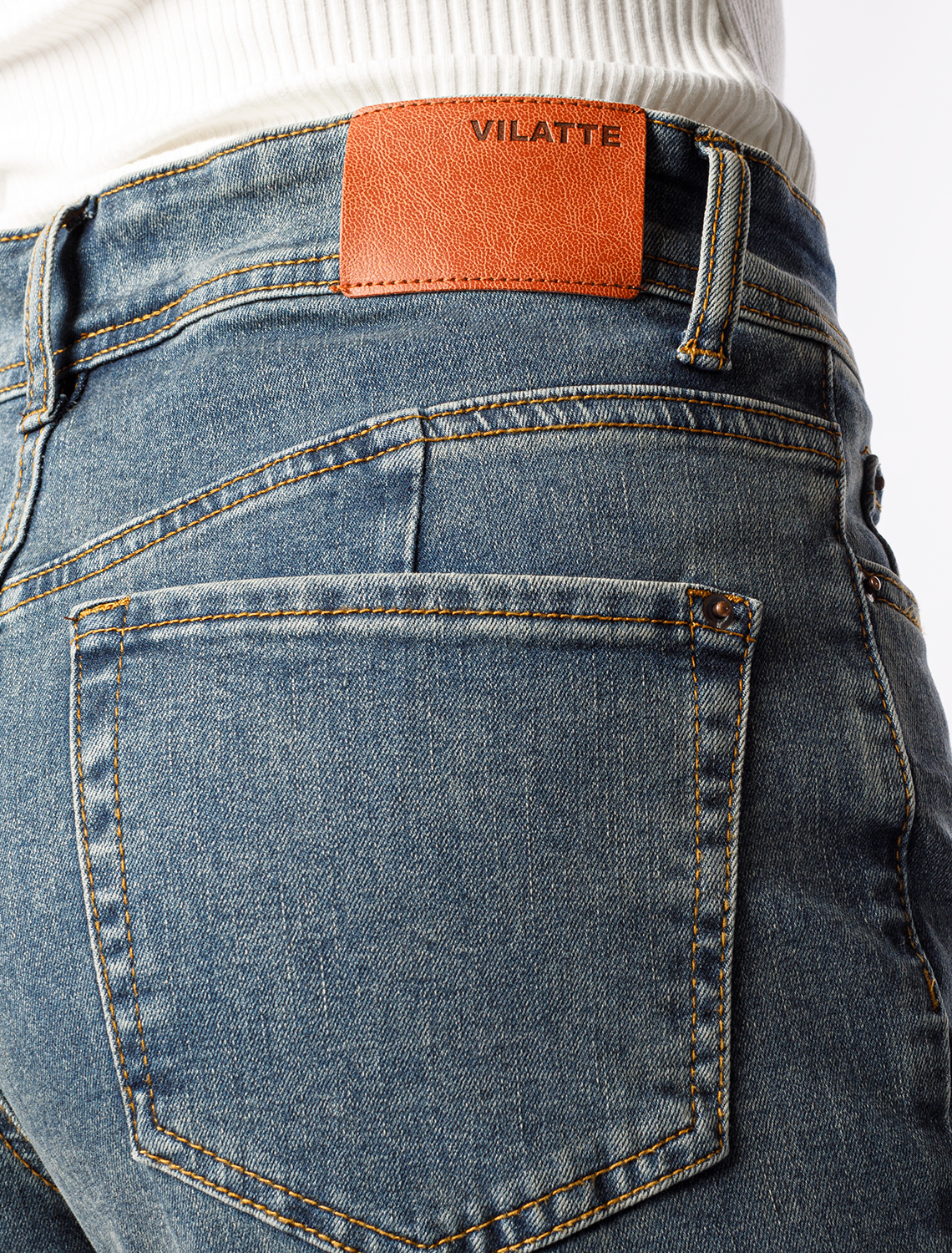 картинка Джинсы женские серо-голубой от магазина Одежда+