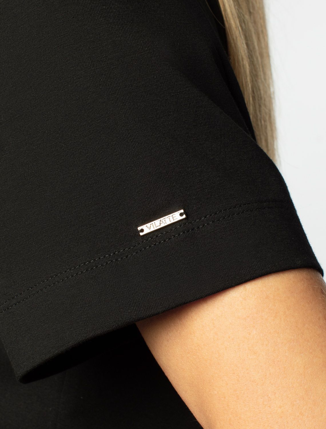 картинка Футболка женская черный от магазина Одежда+