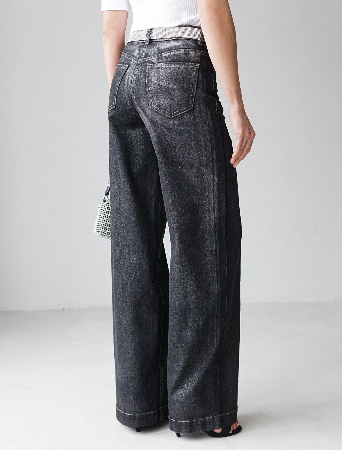 картинка Джинсы женские черный-серебряный магазин Одежда+ являющийся официальным дистрибьютором в России 