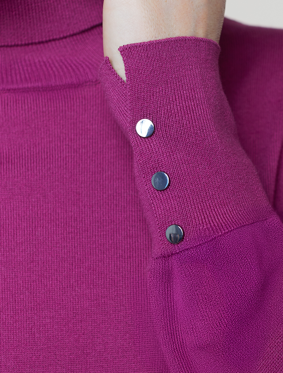 картинка Платье вязаное женское пурпурный магазин Одежда+ являющийся официальным дистрибьютором в России 