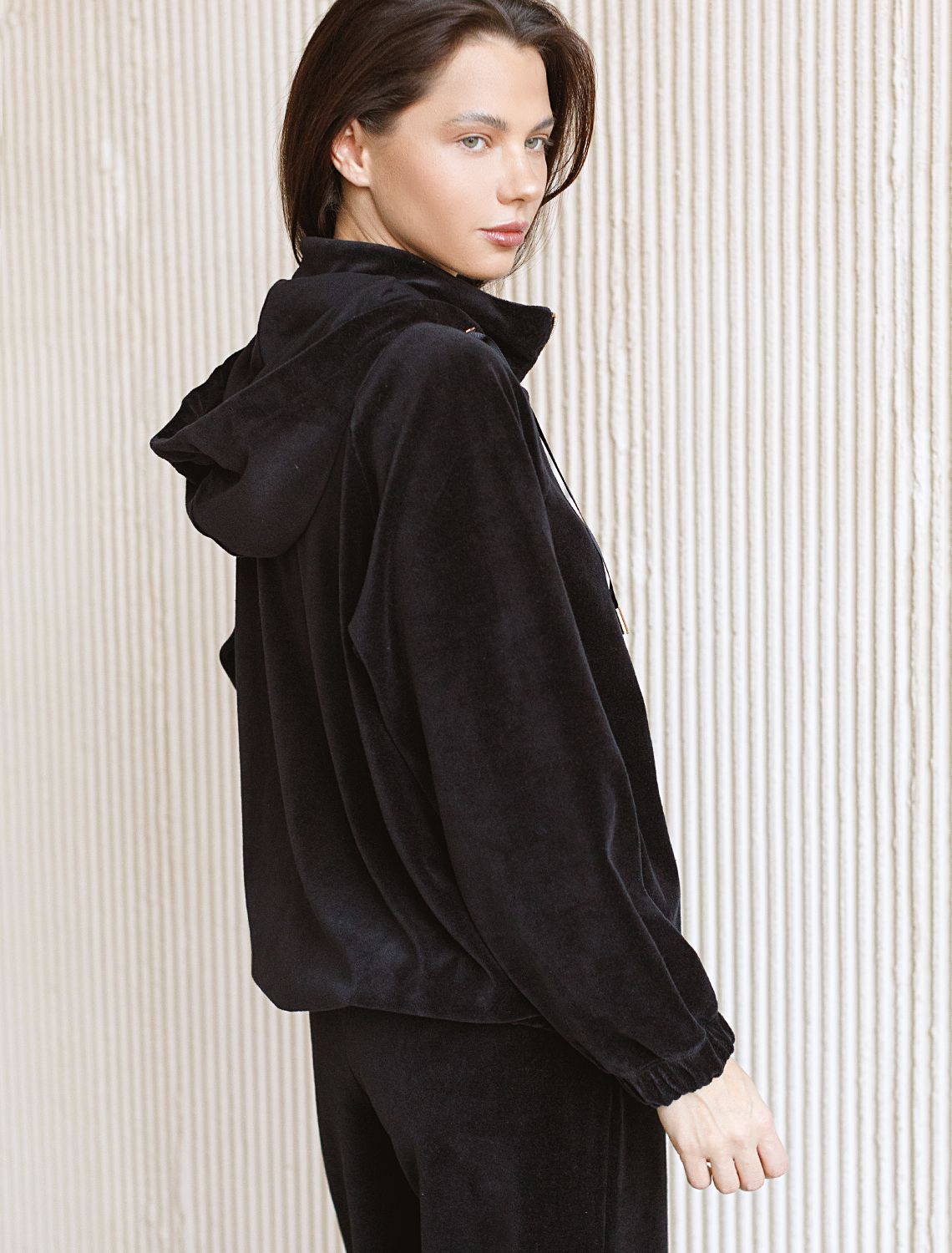 картинка Джемпер женский черный от магазина Одежда+