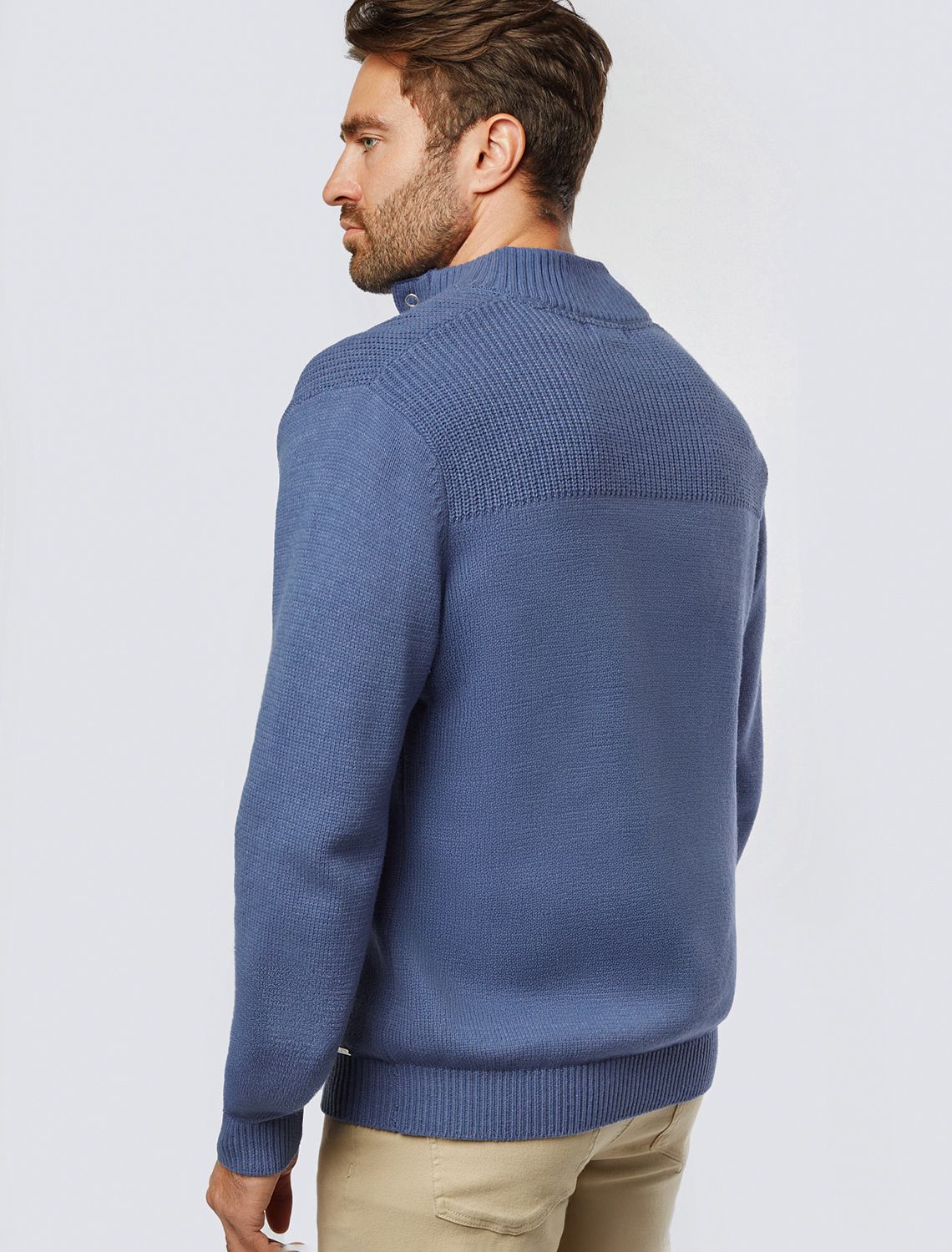 картинка Джемпер мужской светло-синий от магазина Одежда+