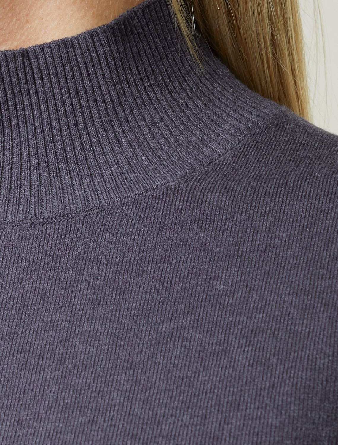 картинка Свитер женский серый меланж от магазина Одежда+