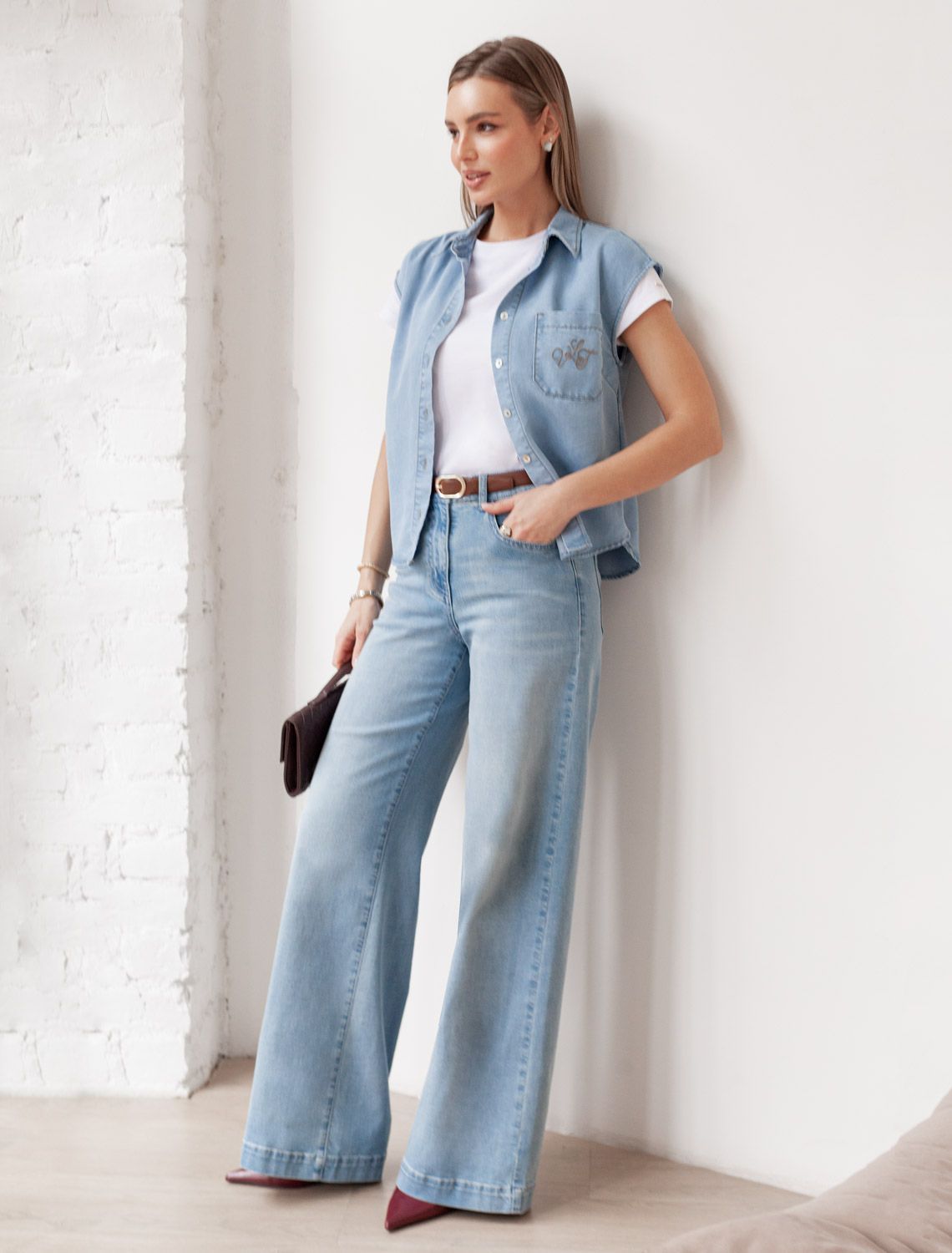 картинка Джинсы женские голубой от магазина Одежда+