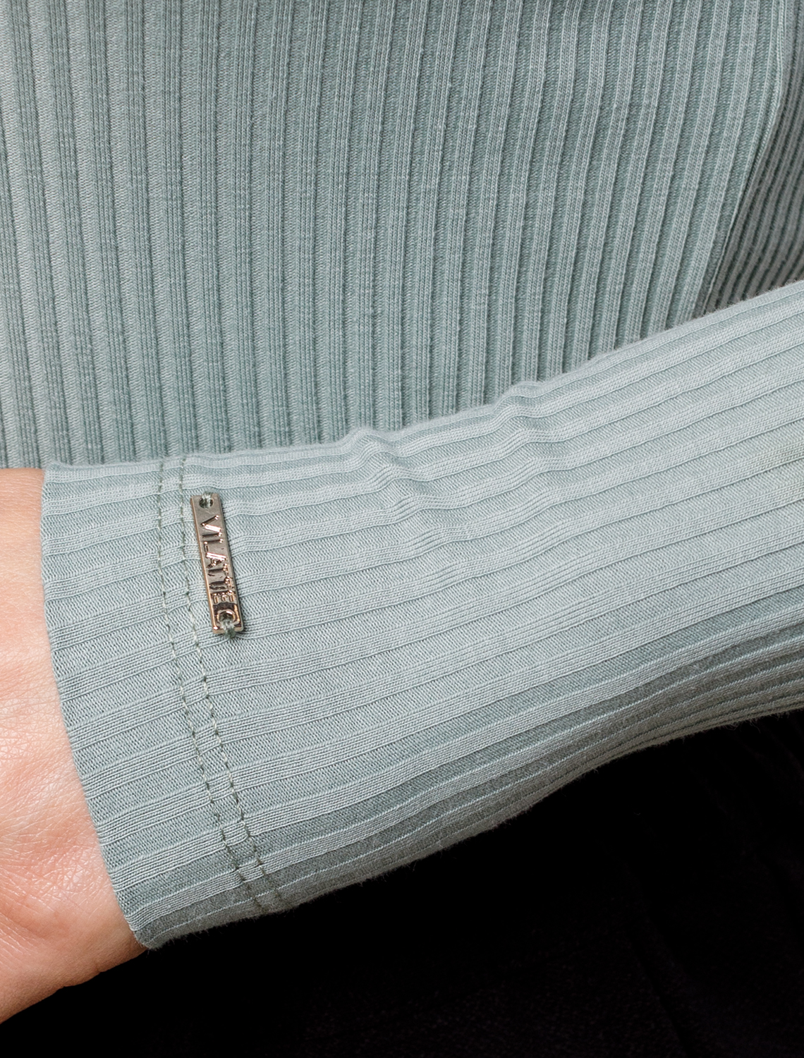 картинка Джемпер женский св.оливковый магазин Одежда+ являющийся официальным дистрибьютором в России 