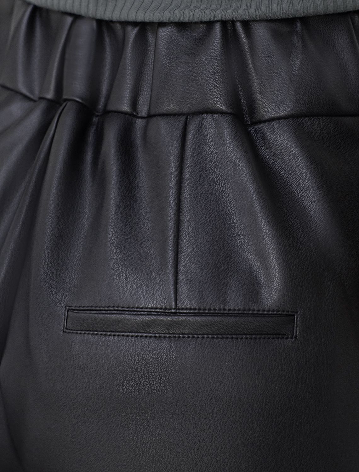 картинка Брюки женские черный от магазина Одежда+