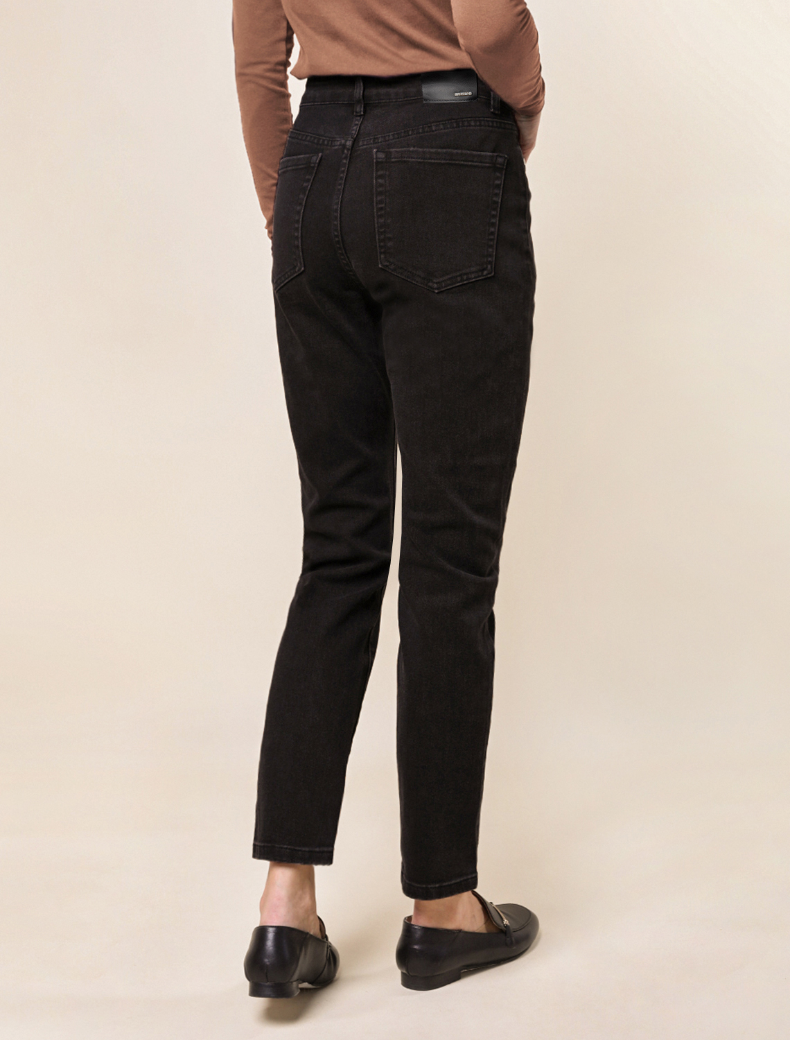 картинка Джинсы женские черный от магазина Одежда+