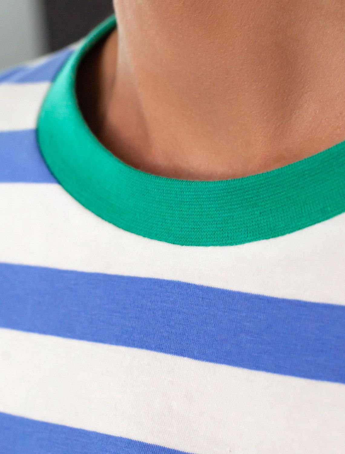 картинка Футболка женская белый-васильковый магазин Одежда+ являющийся официальным дистрибьютором в России 