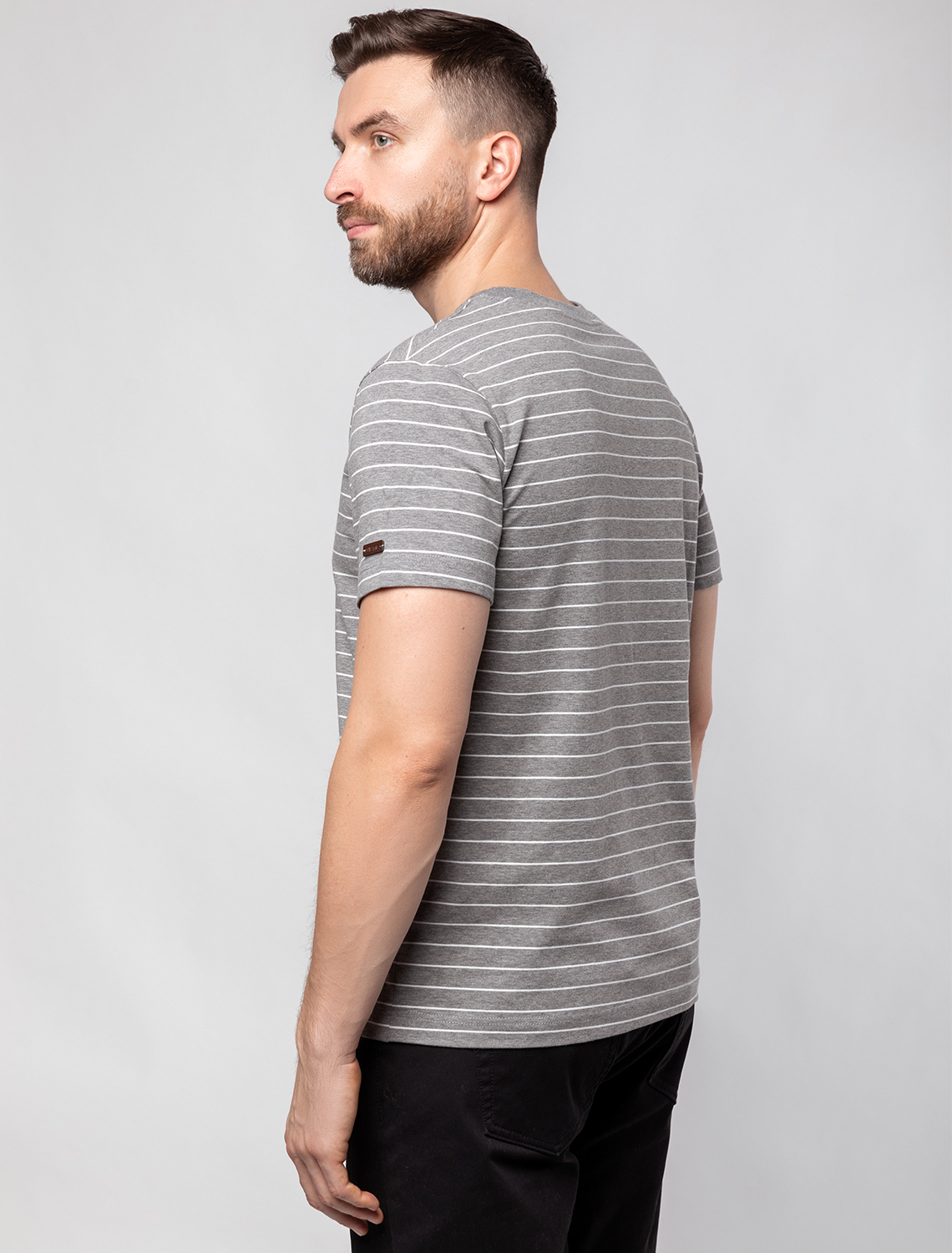 картинка Футболка мужская белый-серый от магазина Одежда+