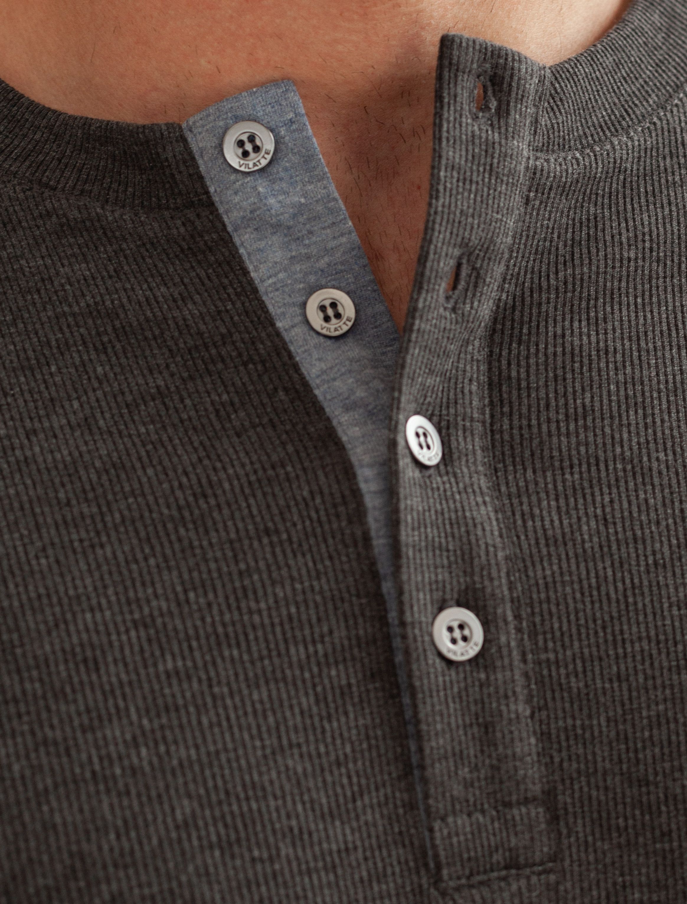 картинка Футболка мужская т.серый меланж магазин Одежда+ являющийся официальным дистрибьютором в России 