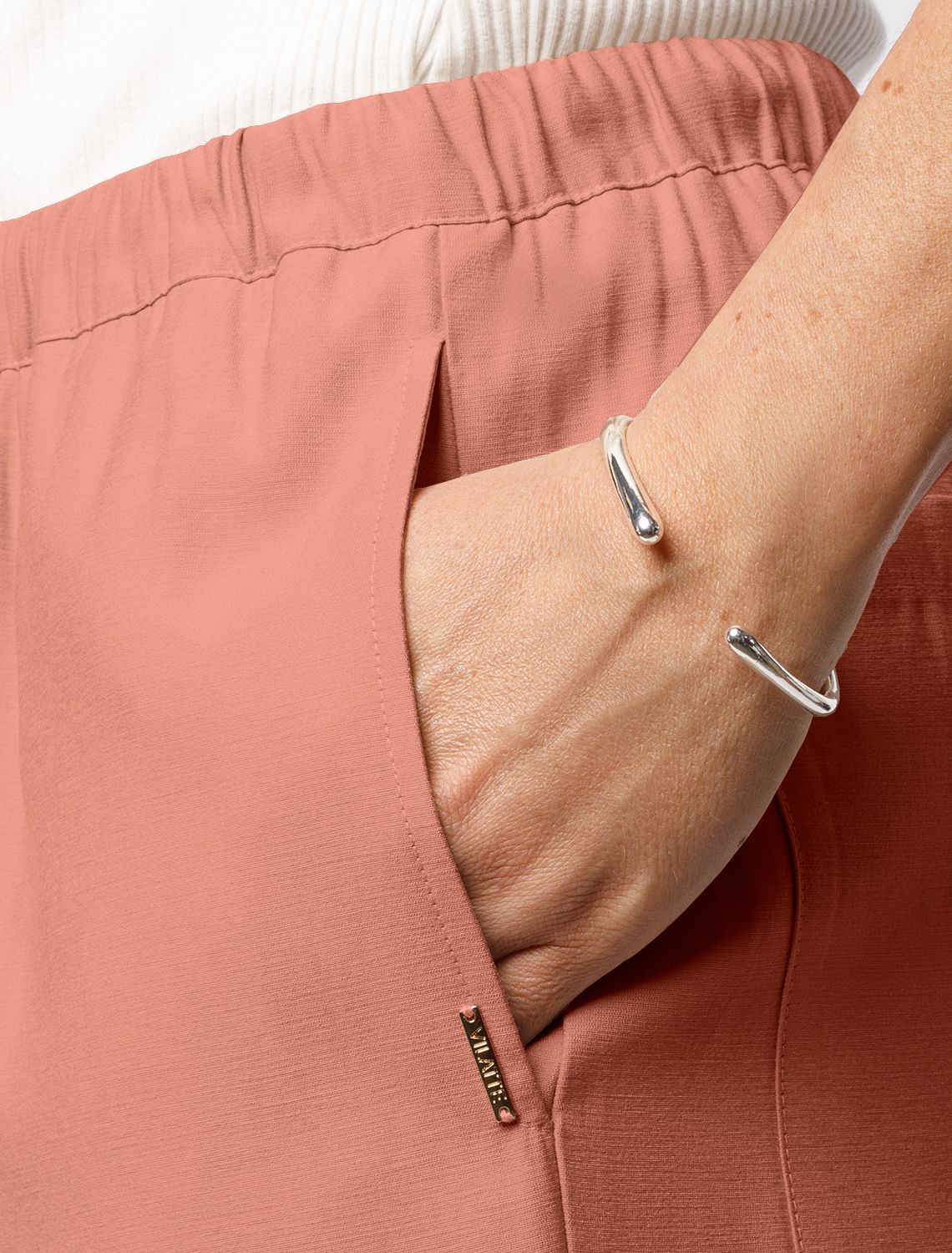 картинка Брюки женские дымчато-коралловый магазин Одежда+ являющийся официальным дистрибьютором в России 