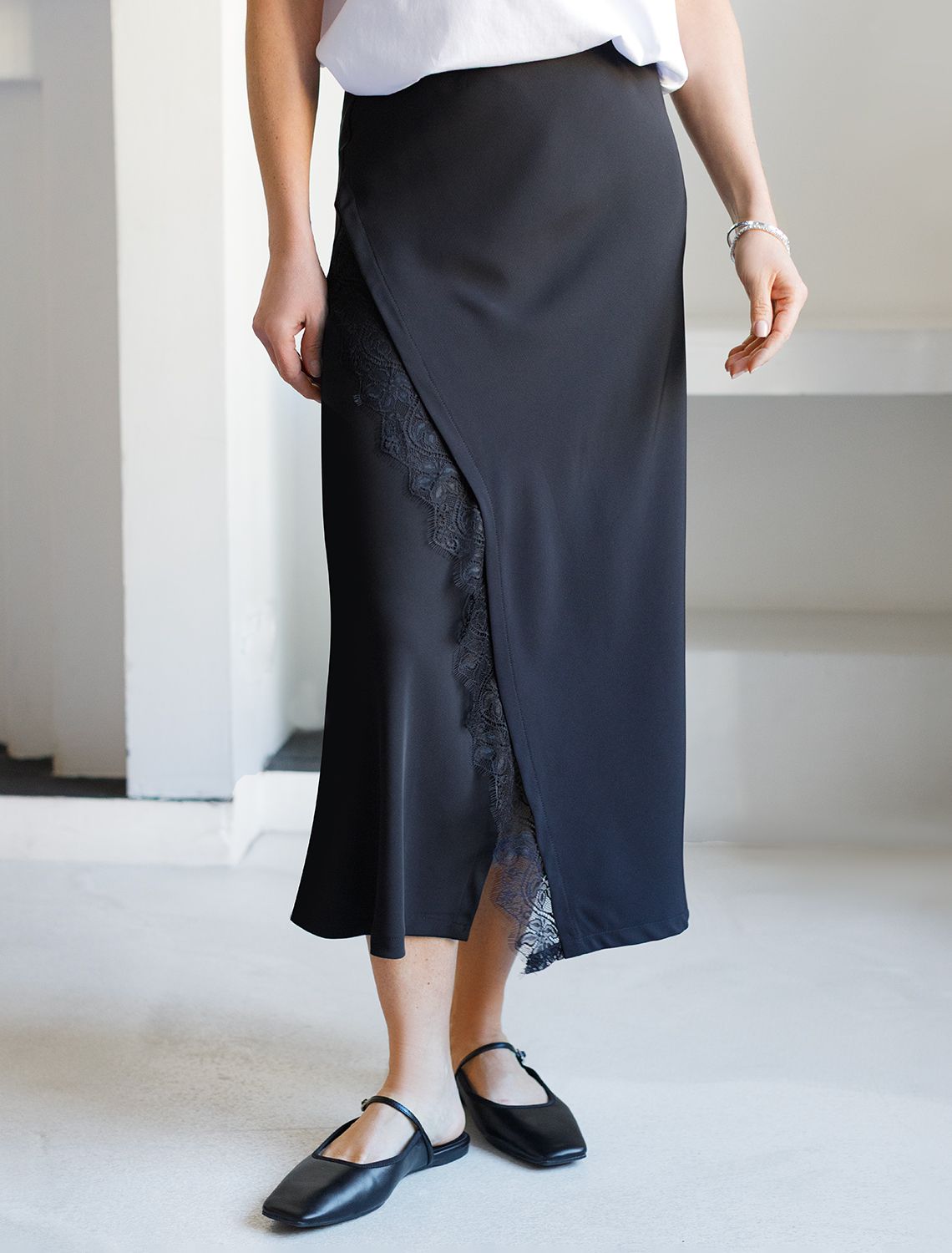 картинка Юбка женская черный магазин Одежда+ являющийся официальным дистрибьютором в России 