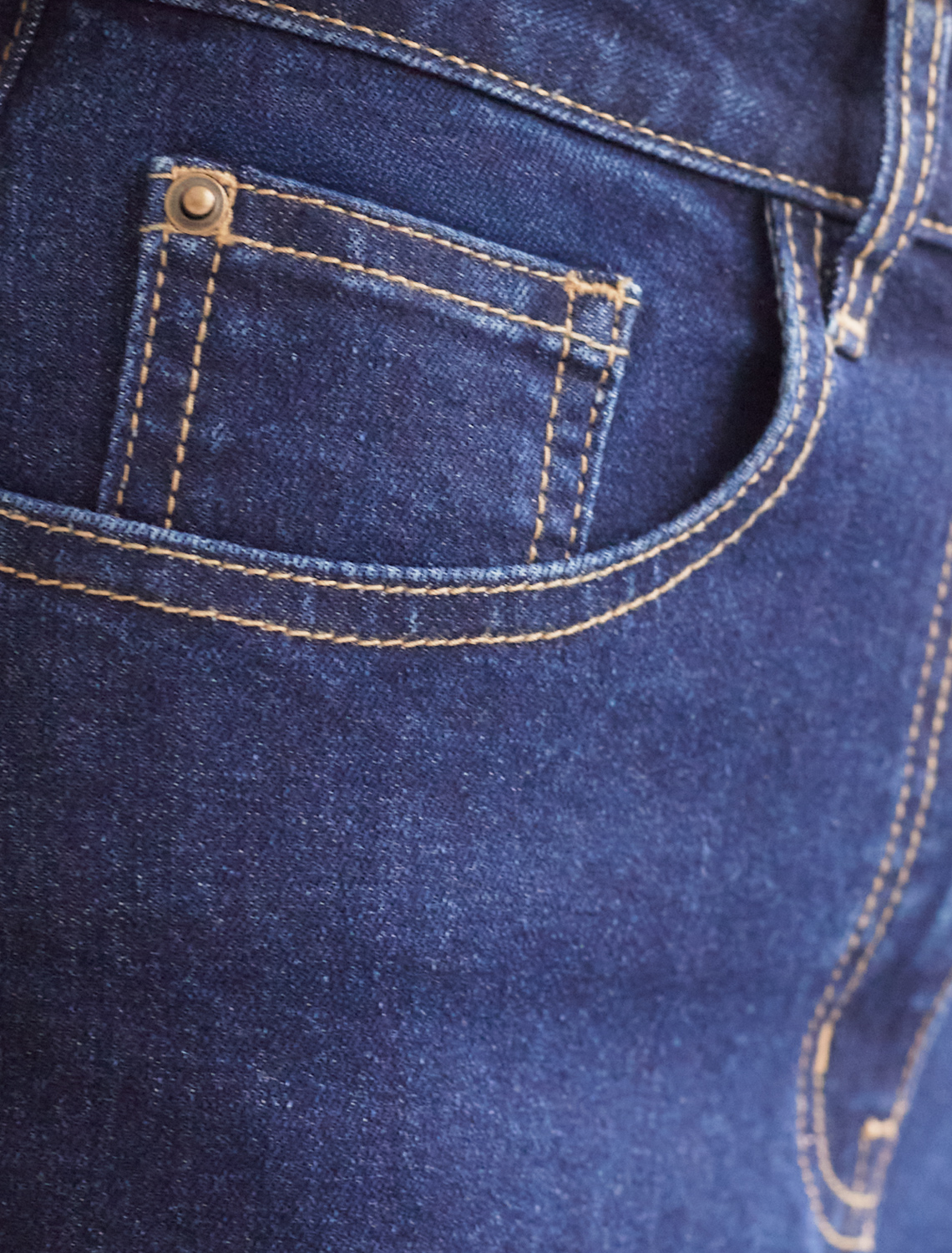 картинка Джинсы женские темно-синий от магазина Одежда+