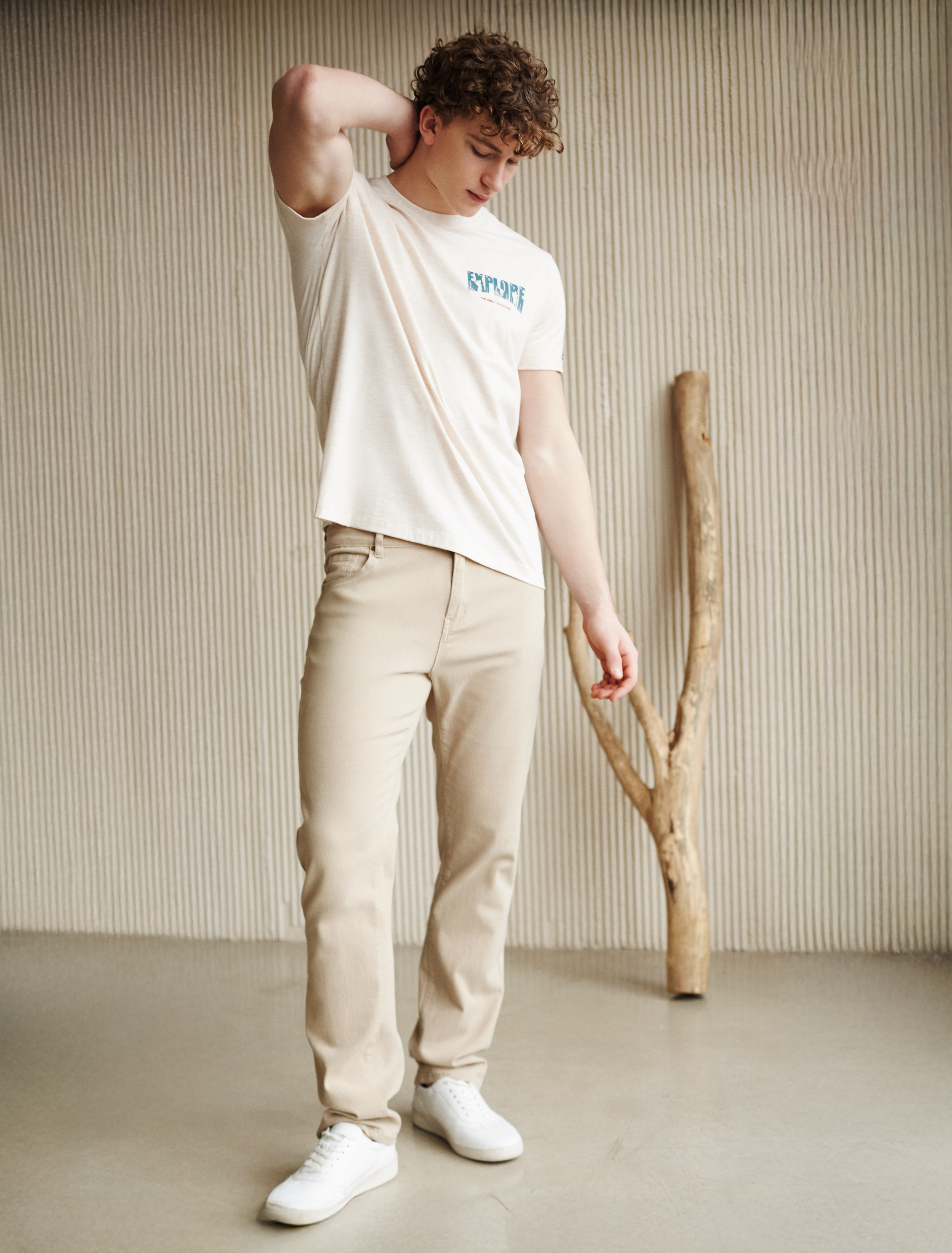 картинка Футболка мужская овсяный_explore от магазина Одежда+