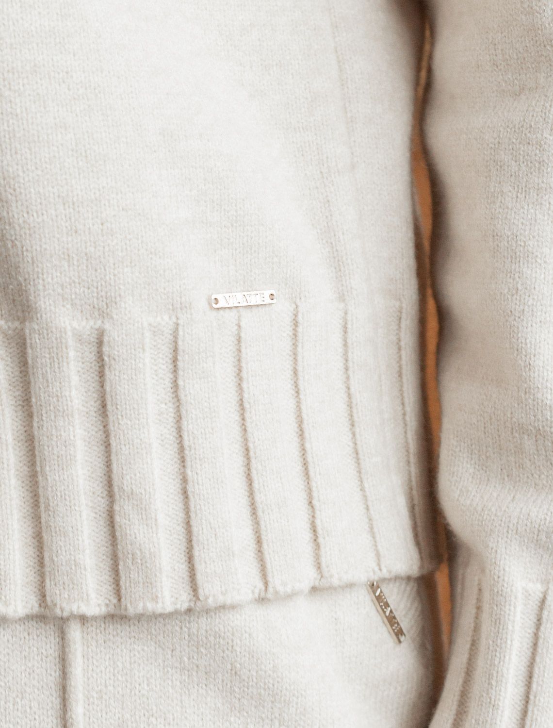 картинка Джемпер женский овсяный меланж от магазина Одежда+