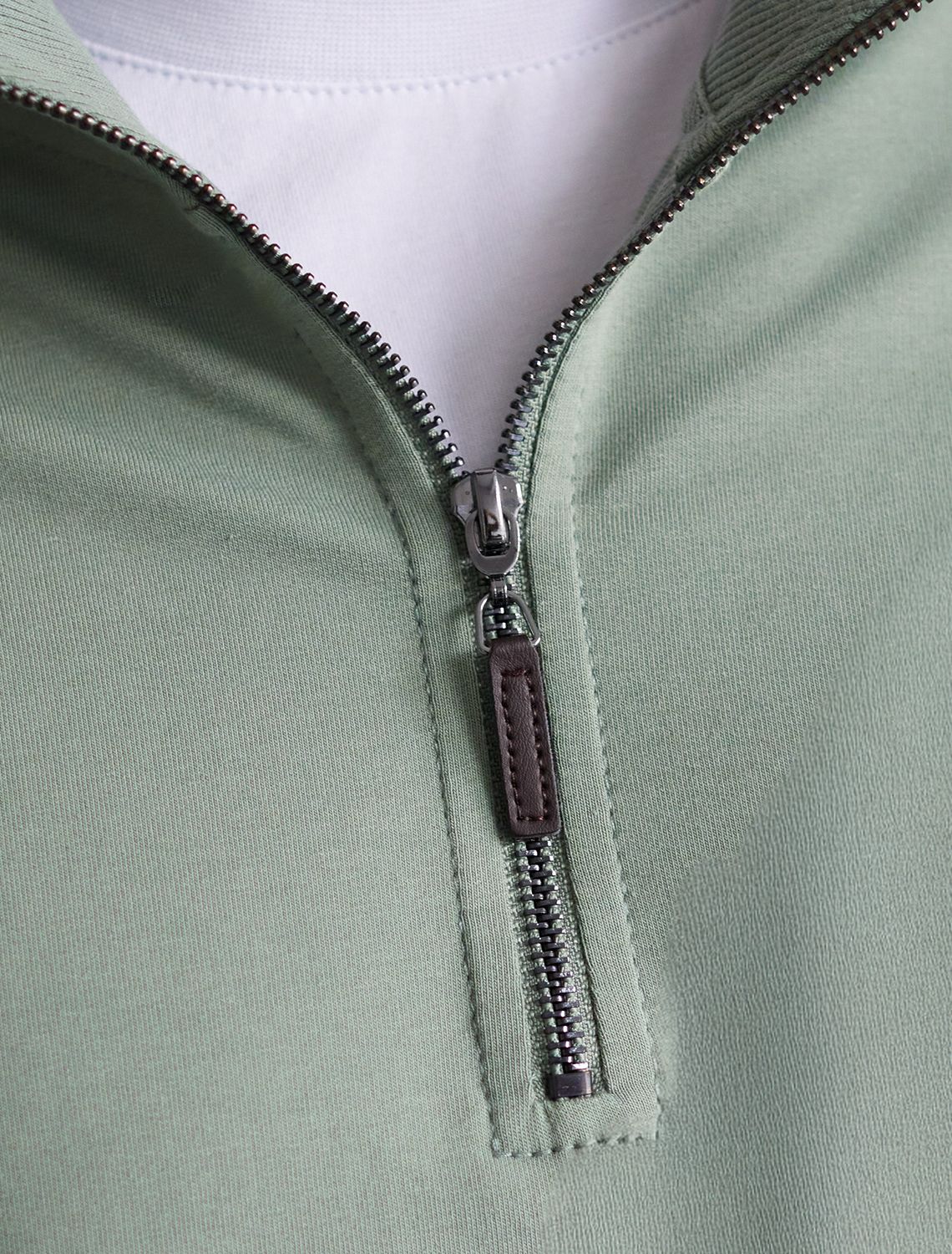 картинка Джемпер мужской св.оливковый магазин Одежда+ являющийся официальным дистрибьютором в России 