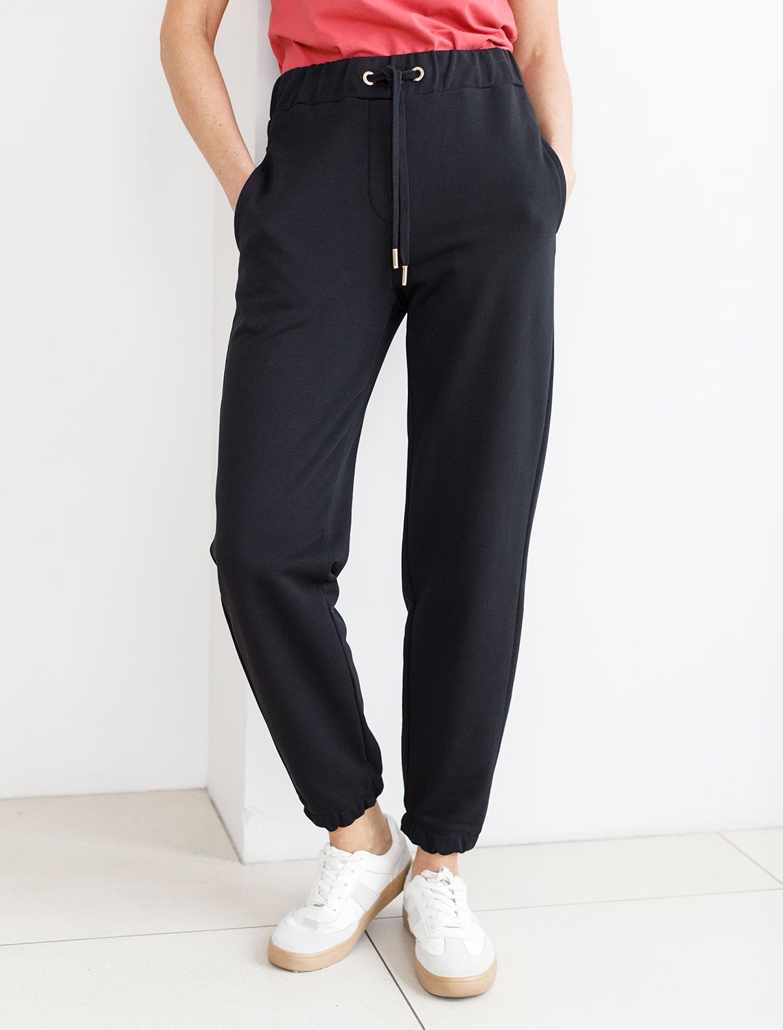 картинка Брюки женские черный магазин Одежда+ являющийся официальным дистрибьютором в России 