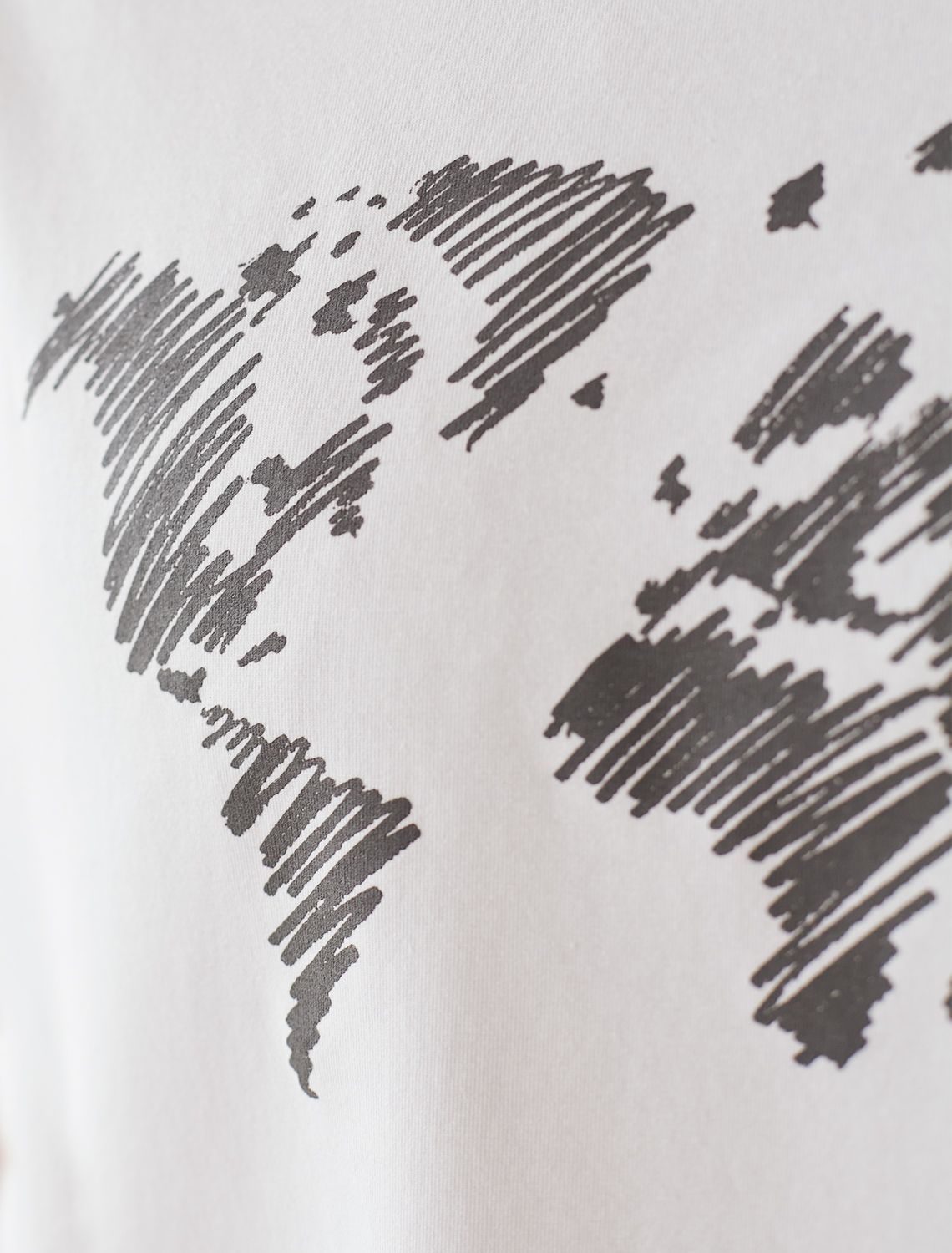 картинка Футболка мужская белый_карта магазин Одежда+ являющийся официальным дистрибьютором в России 