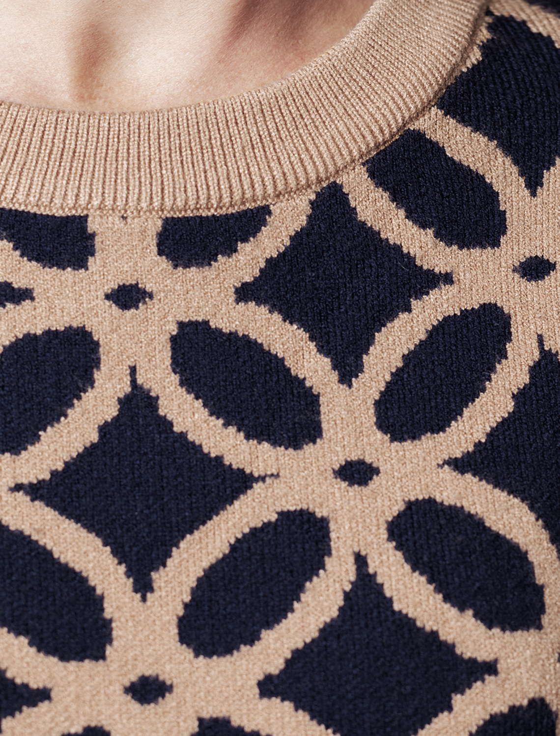 картинка Джемпер женский синий-бежевый магазин Одежда+ являющийся официальным дистрибьютором в России 