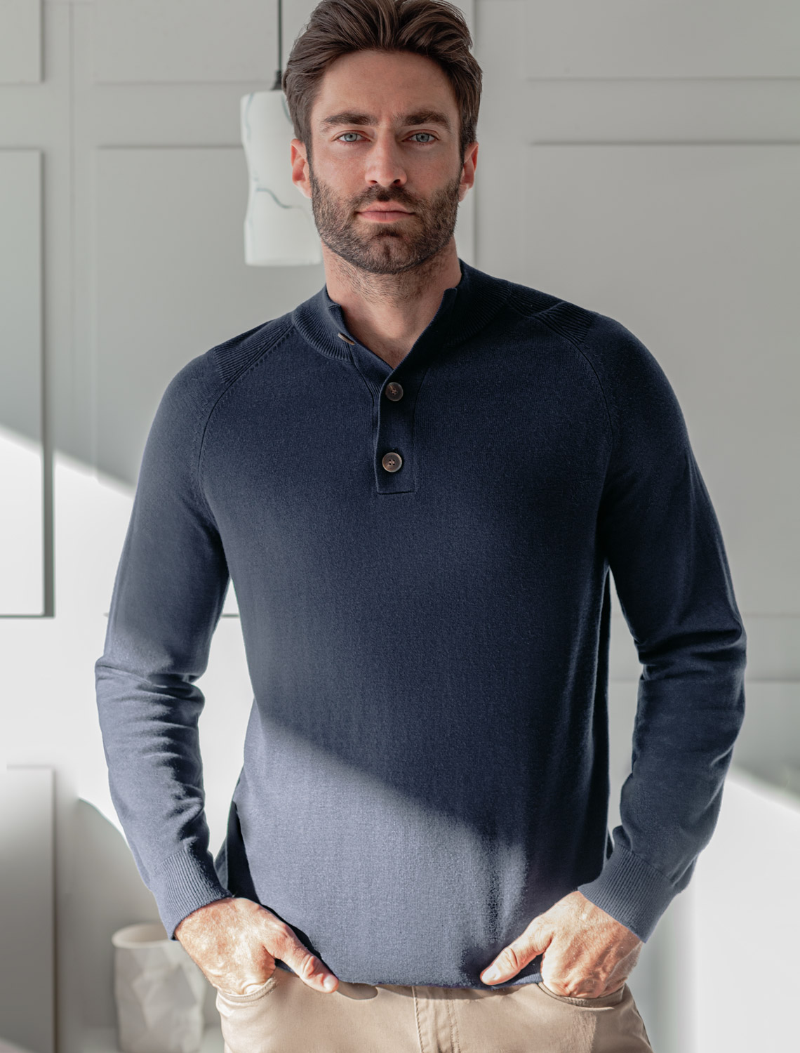 картинка Джемпер мужской темно-синий магазин Одежда+ являющийся официальным дистрибьютором в России 