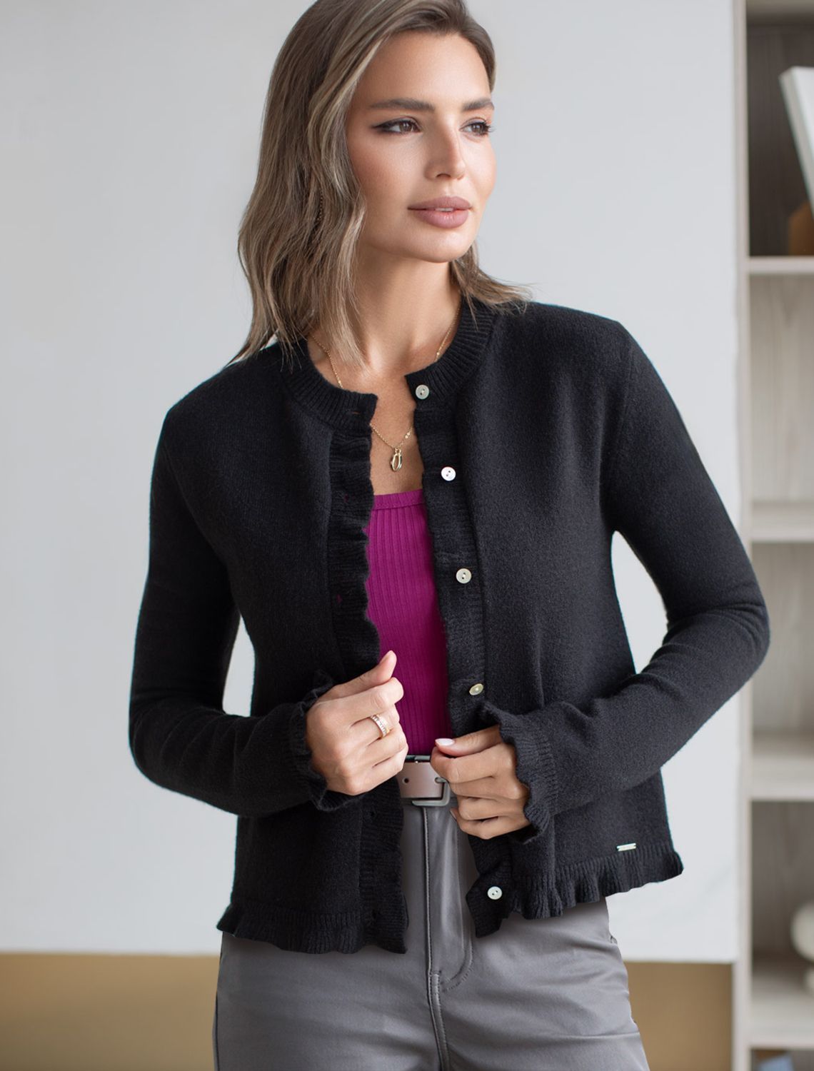 картинка Кардиган женский черный магазин Одежда+ являющийся официальным дистрибьютором в России 