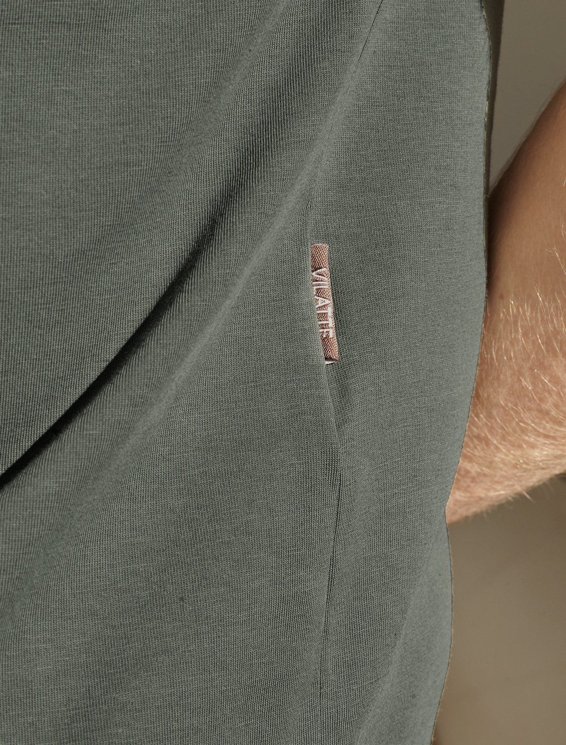 картинка Футболка мужская т.оливковый от магазина Одежда+