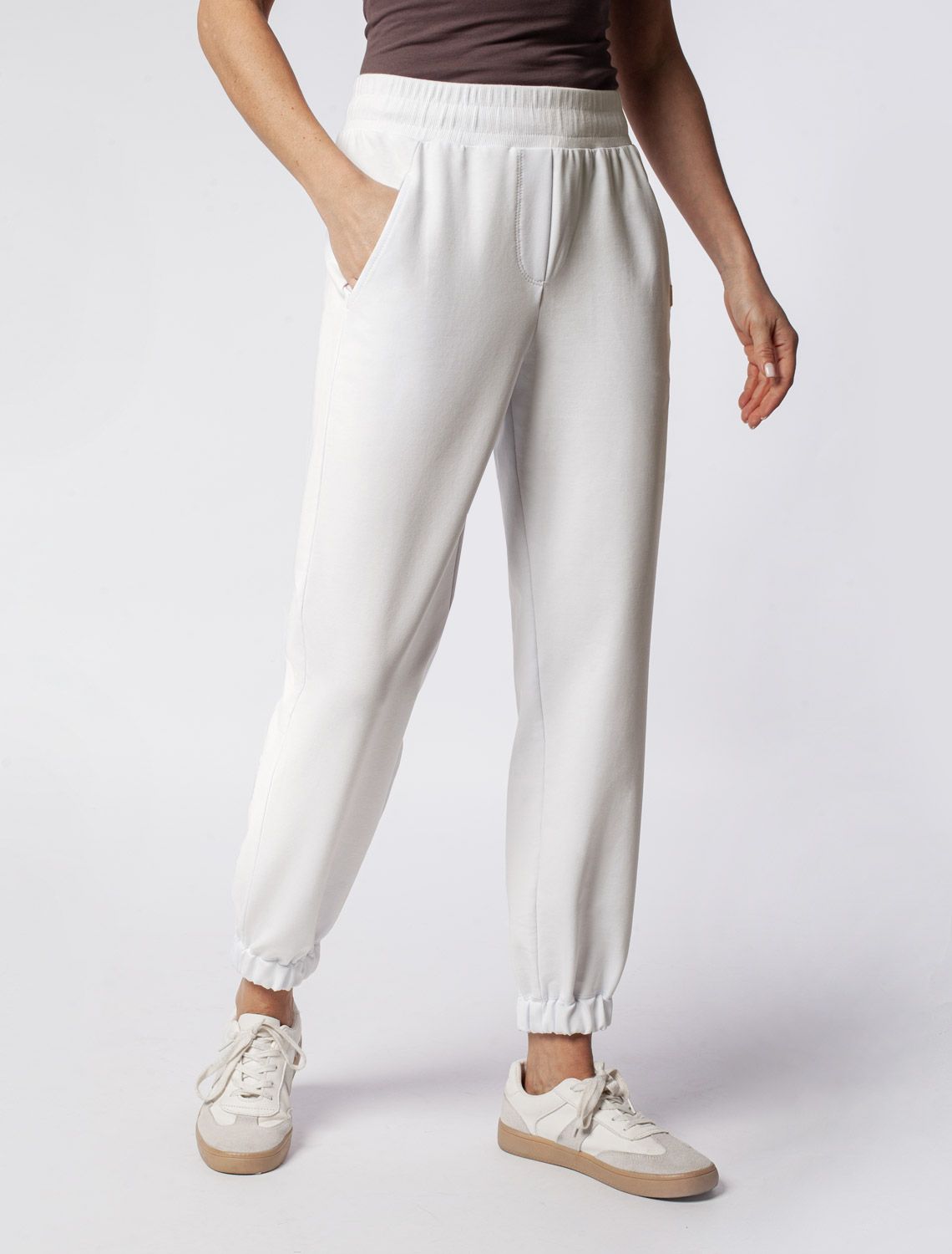 картинка Брюки женские белый от магазина Одежда+