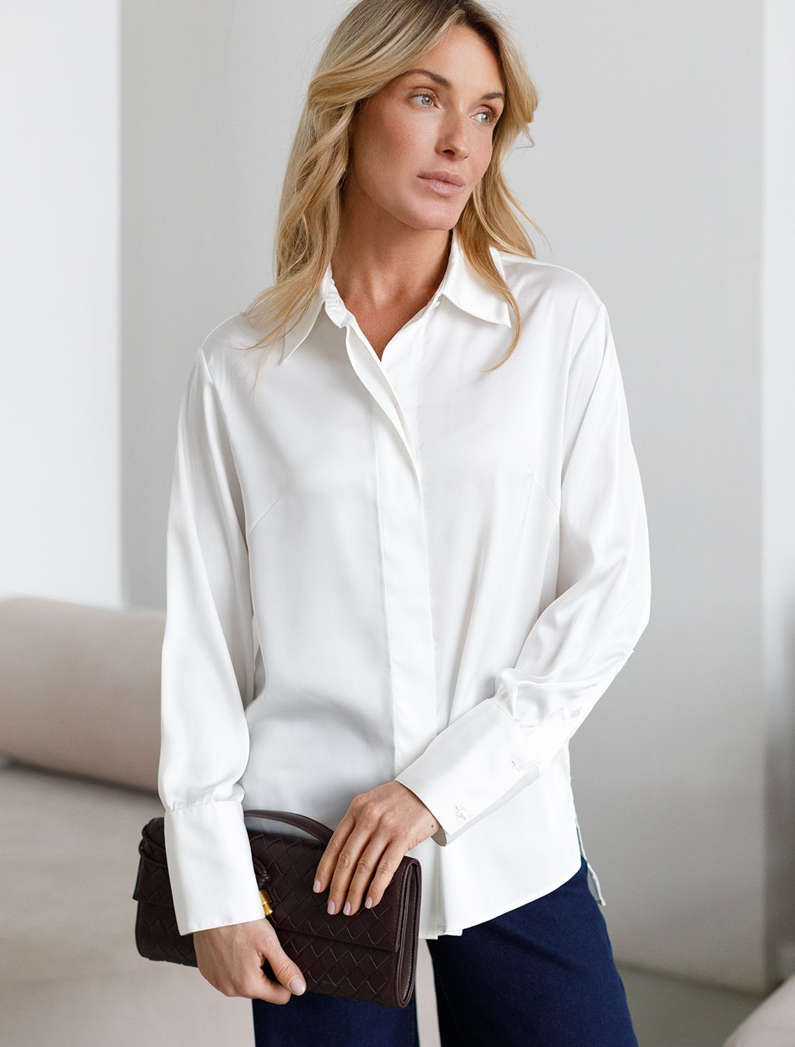 картинка Блузка женская натуральный белый магазин Одежда+ являющийся официальным дистрибьютором в России 