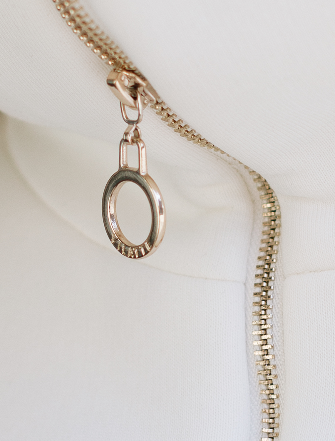 картинка Джемпер женский белый от магазина Одежда+