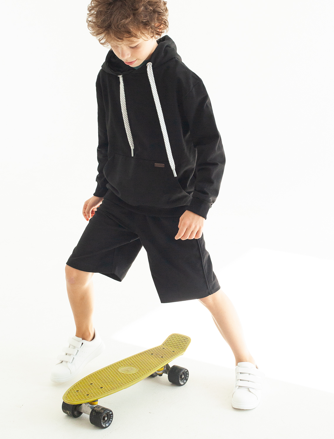 картинка Джемпер для мальчика черный от магазина Одежда+