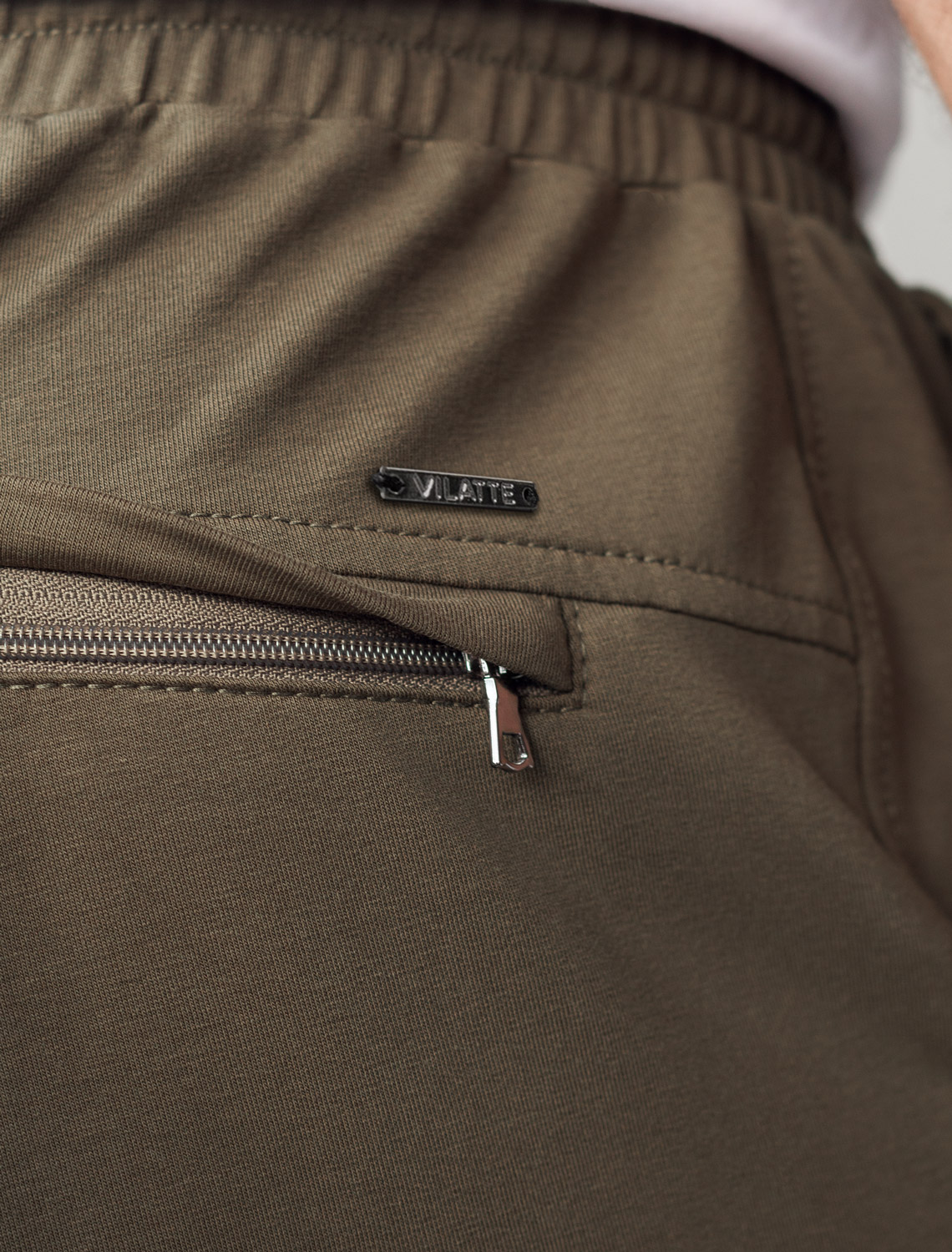 картинка Брюки мужские хаки магазин Одежда+ являющийся официальным дистрибьютором в России 