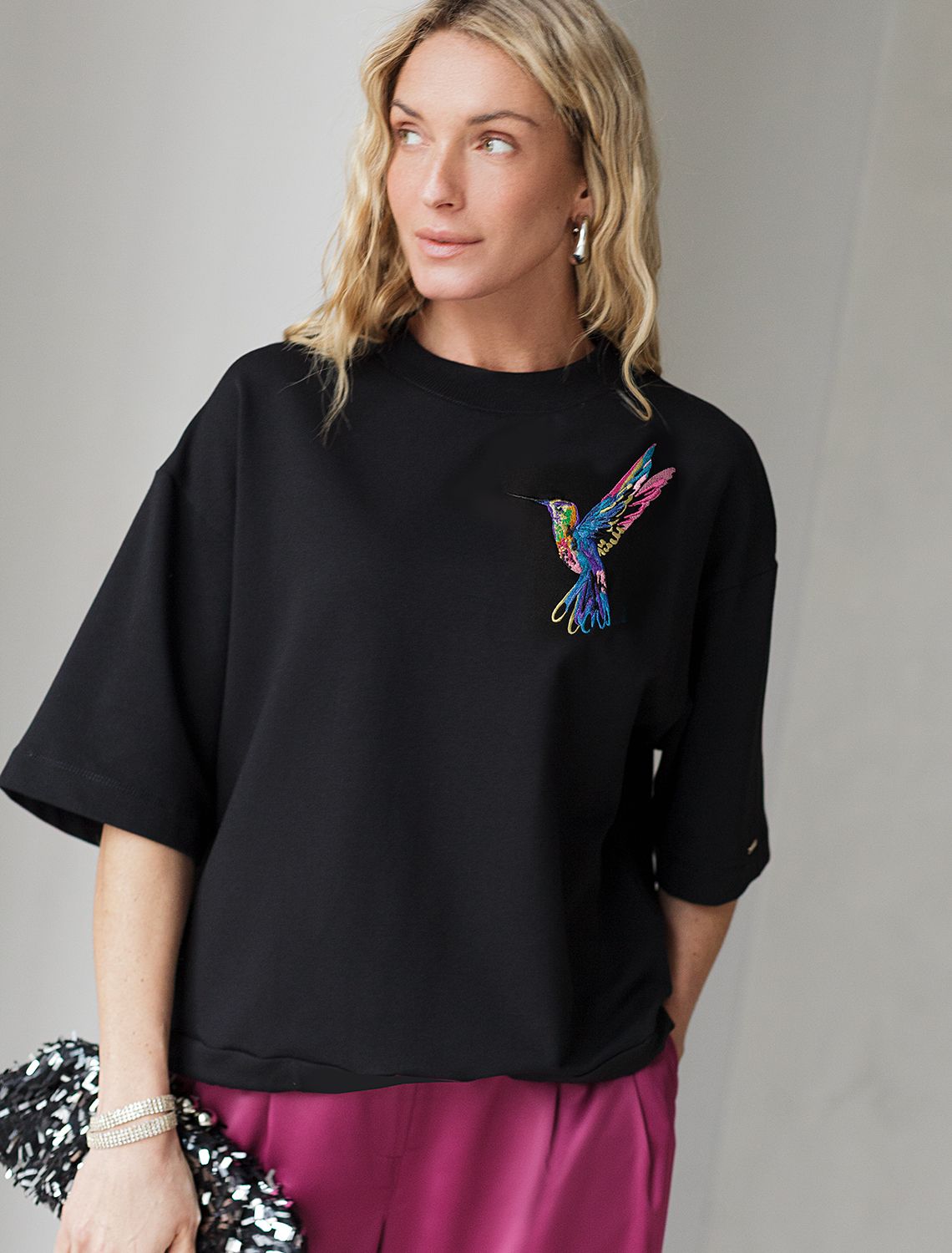 картинка Футболка женская черный_колибри магазин Одежда+ являющийся официальным дистрибьютором в России 