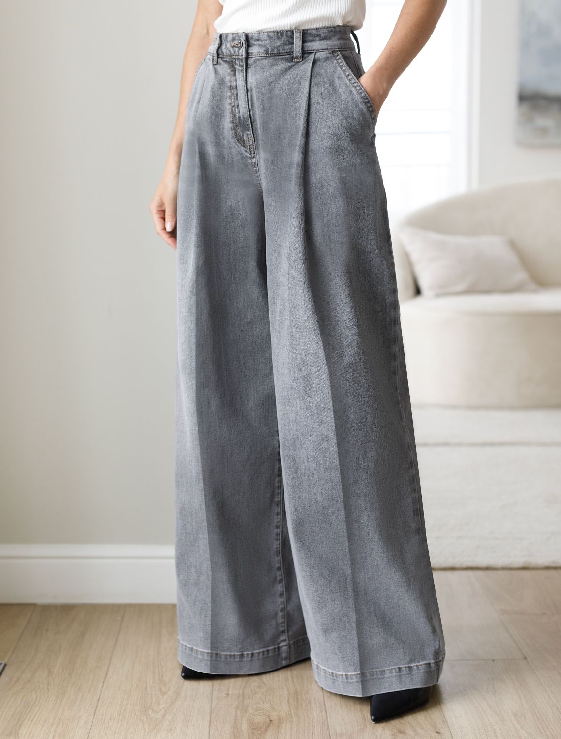 картинка Джинсы женские серый магазин Одежда+ являющийся официальным дистрибьютором в России 