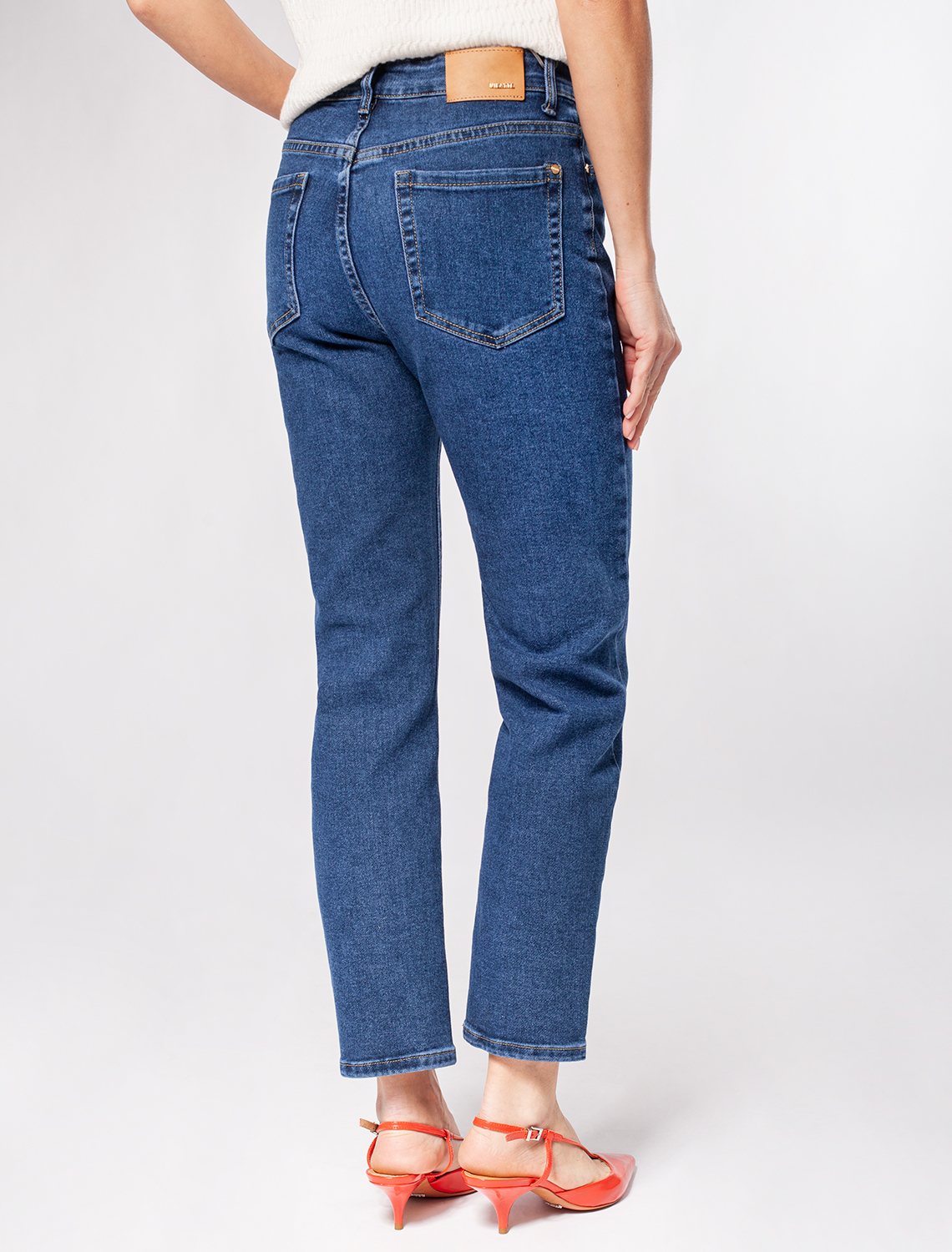 картинка Джинсы женские нейви от магазина Одежда+