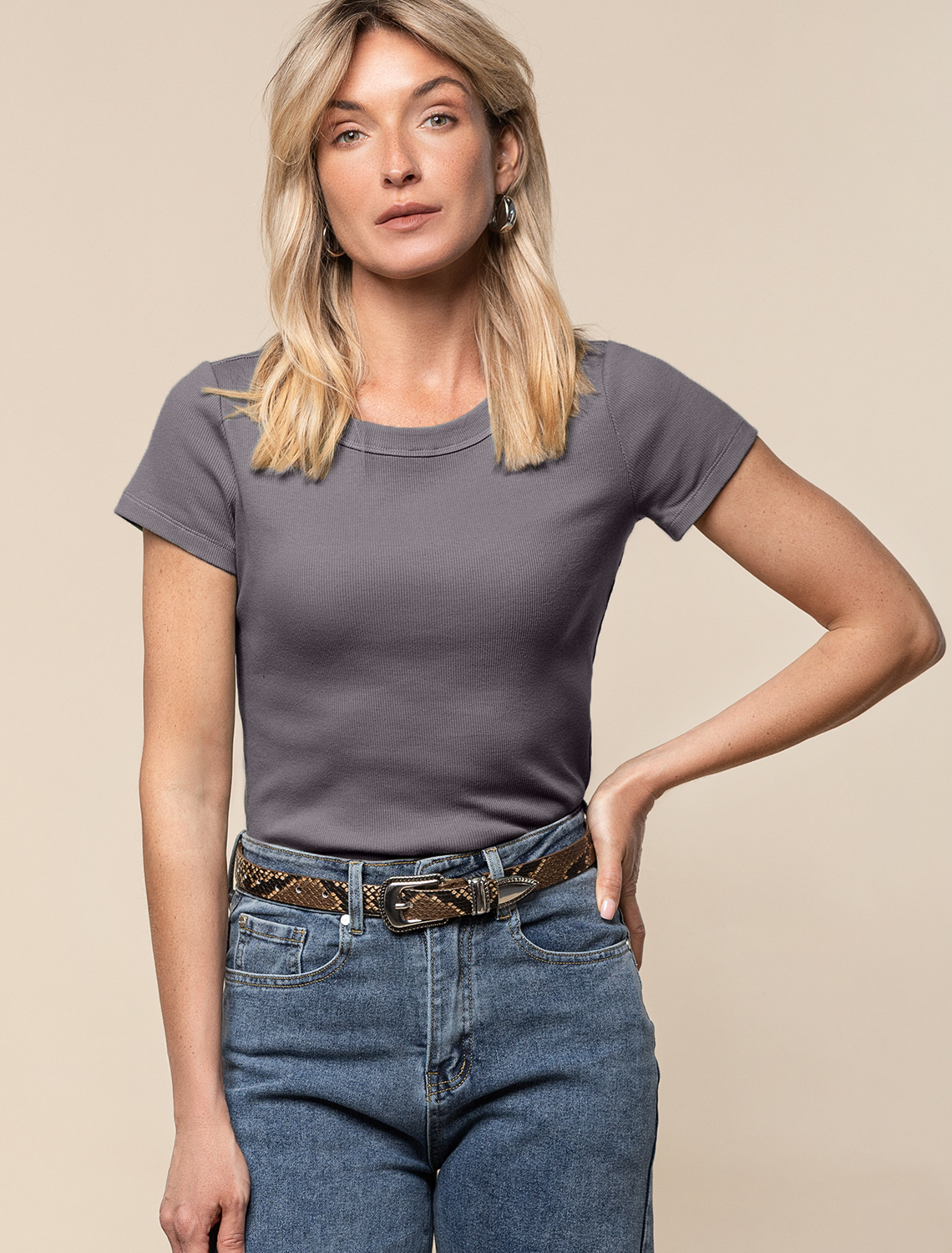 картинка Футболка женская т.серый от магазина Одежда+